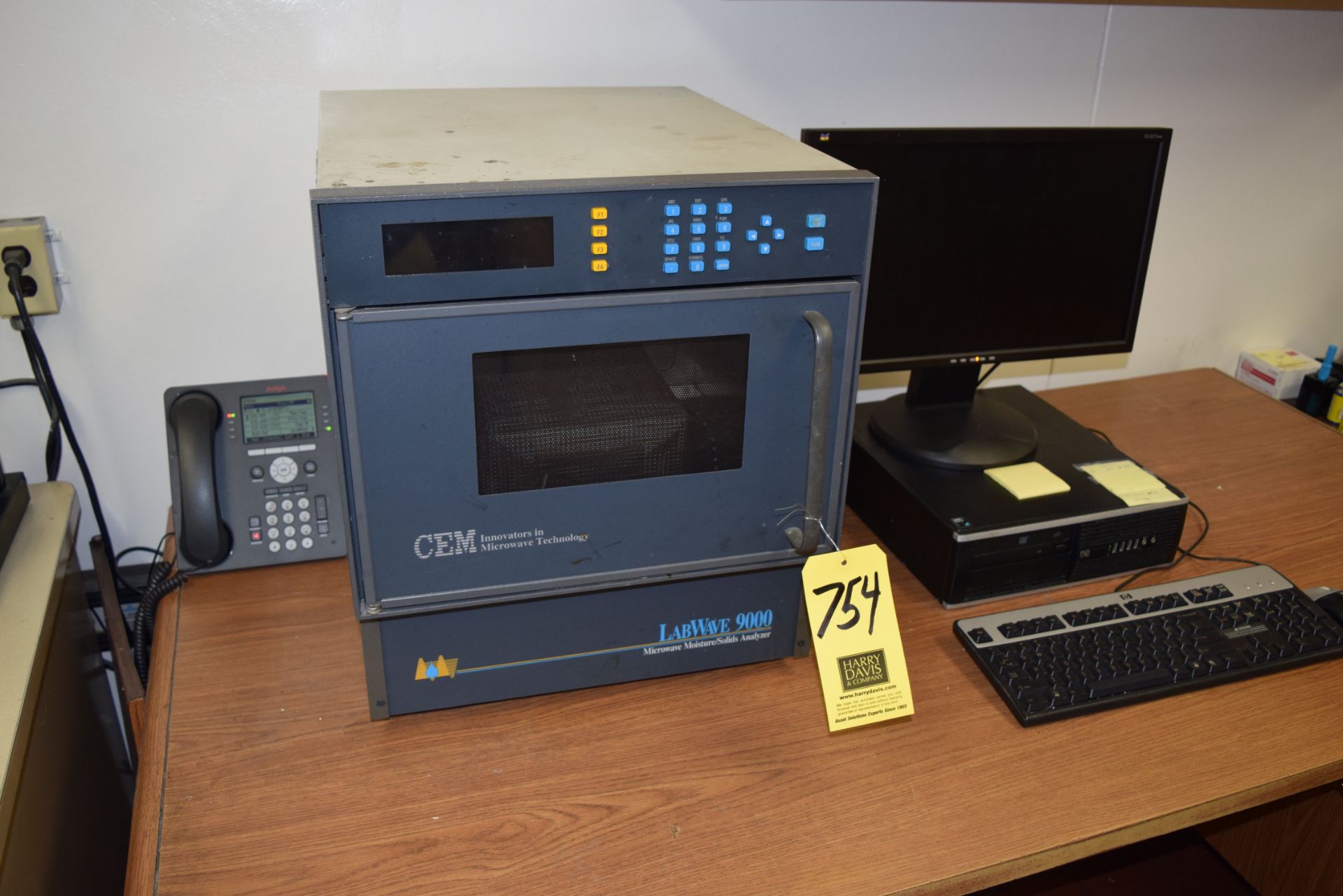 CEM Microwave Moisture/Solids Analyzer Model Labware 9000, SN: 900800 Rigging Charge: $25