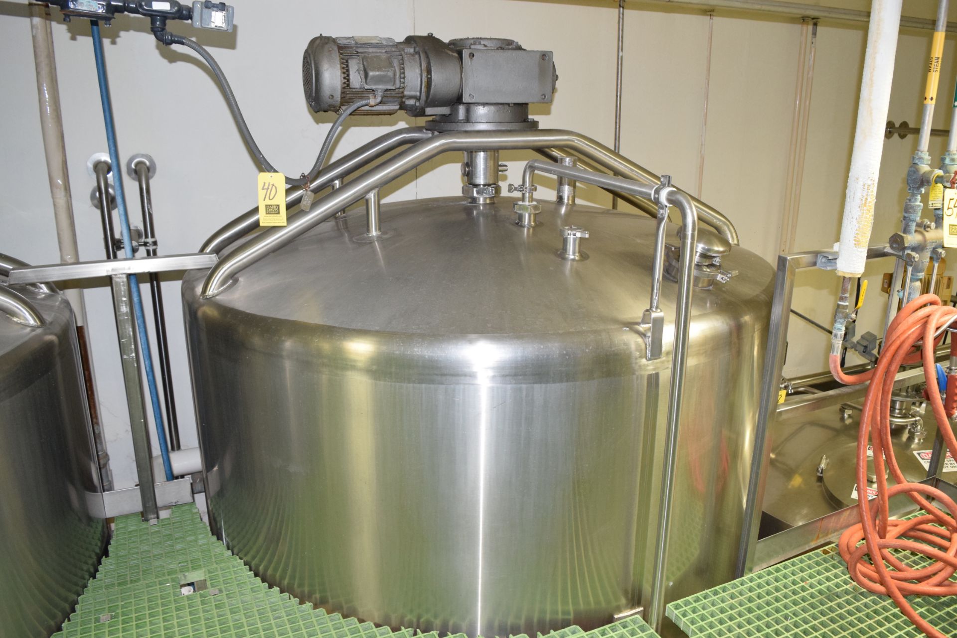 Mueller 3,500 Gallon S/S Dome-Top Cone-Bottom Dimple-Jacketed Processor Tank with Side- and Bottom- - Image 4 of 4