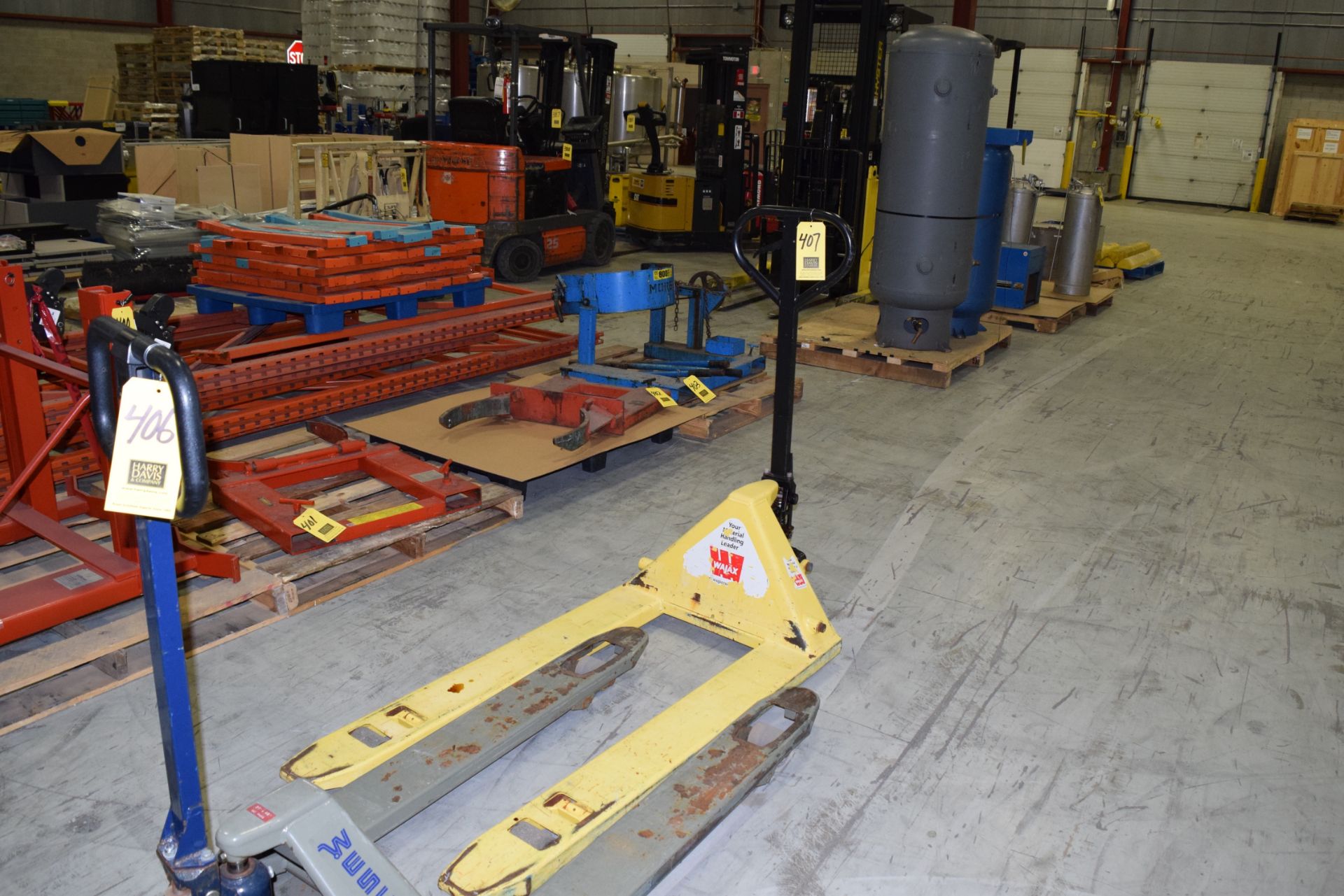 Wajax Hydraulic Pallet Jack Rigging Charge:10 Skidding Charge:25