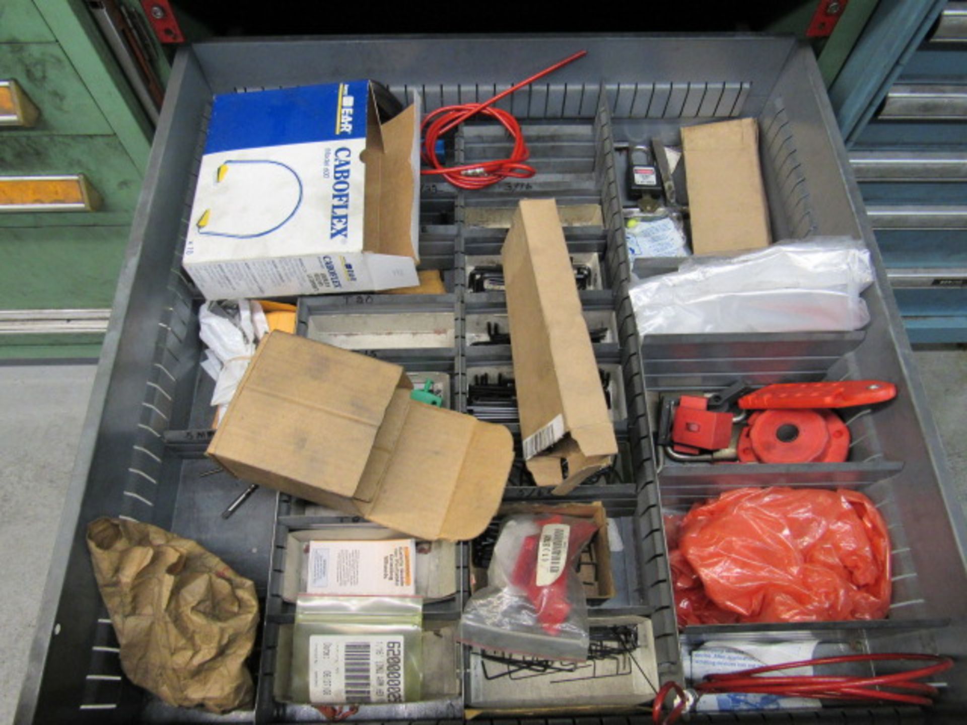 Vidmar 2 Drawer Tool Cabinet with Contents - Image 2 of 3