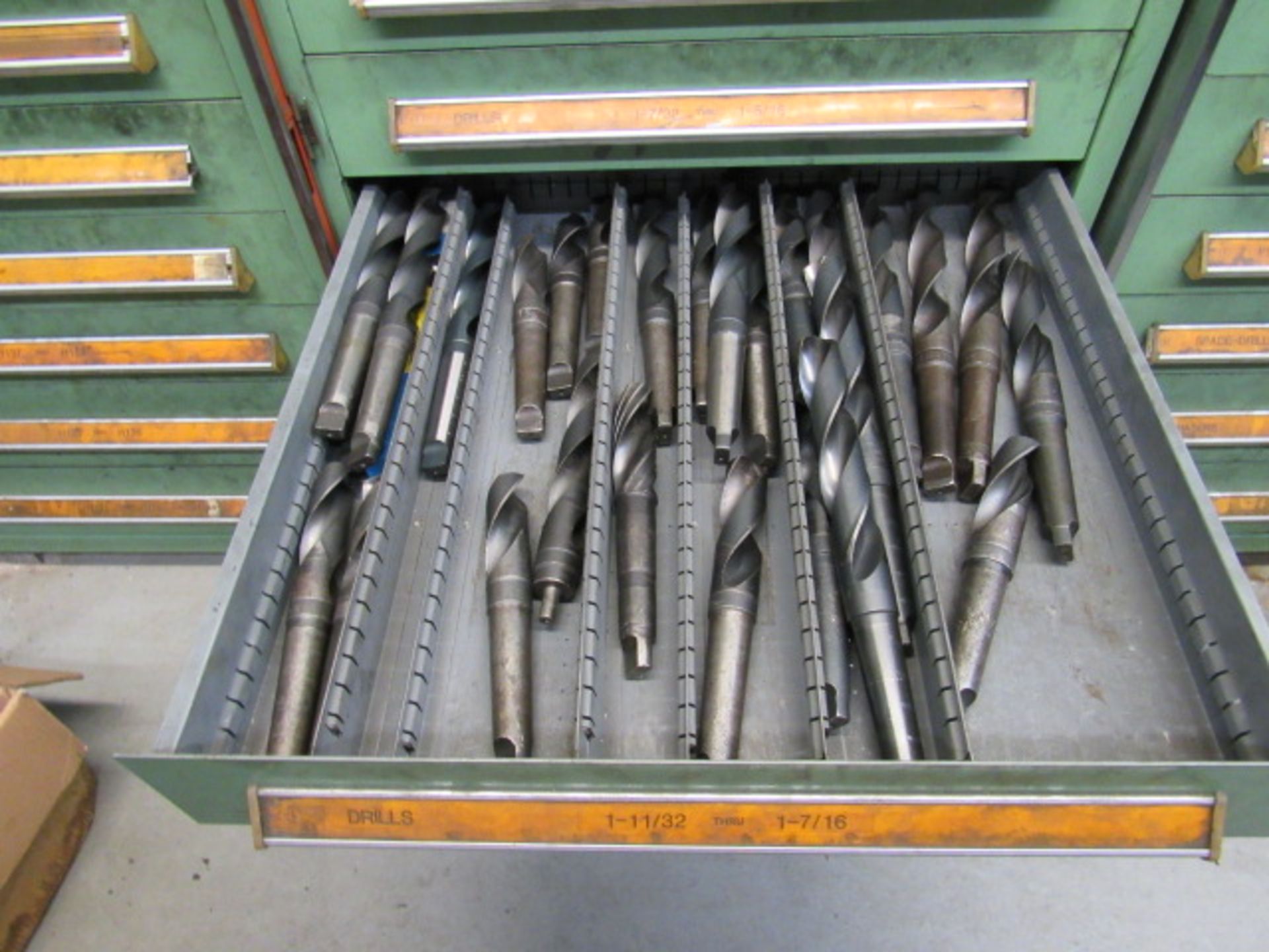Vidmar 12 Drawer Tool Cabinet with Contents - Image 10 of 13