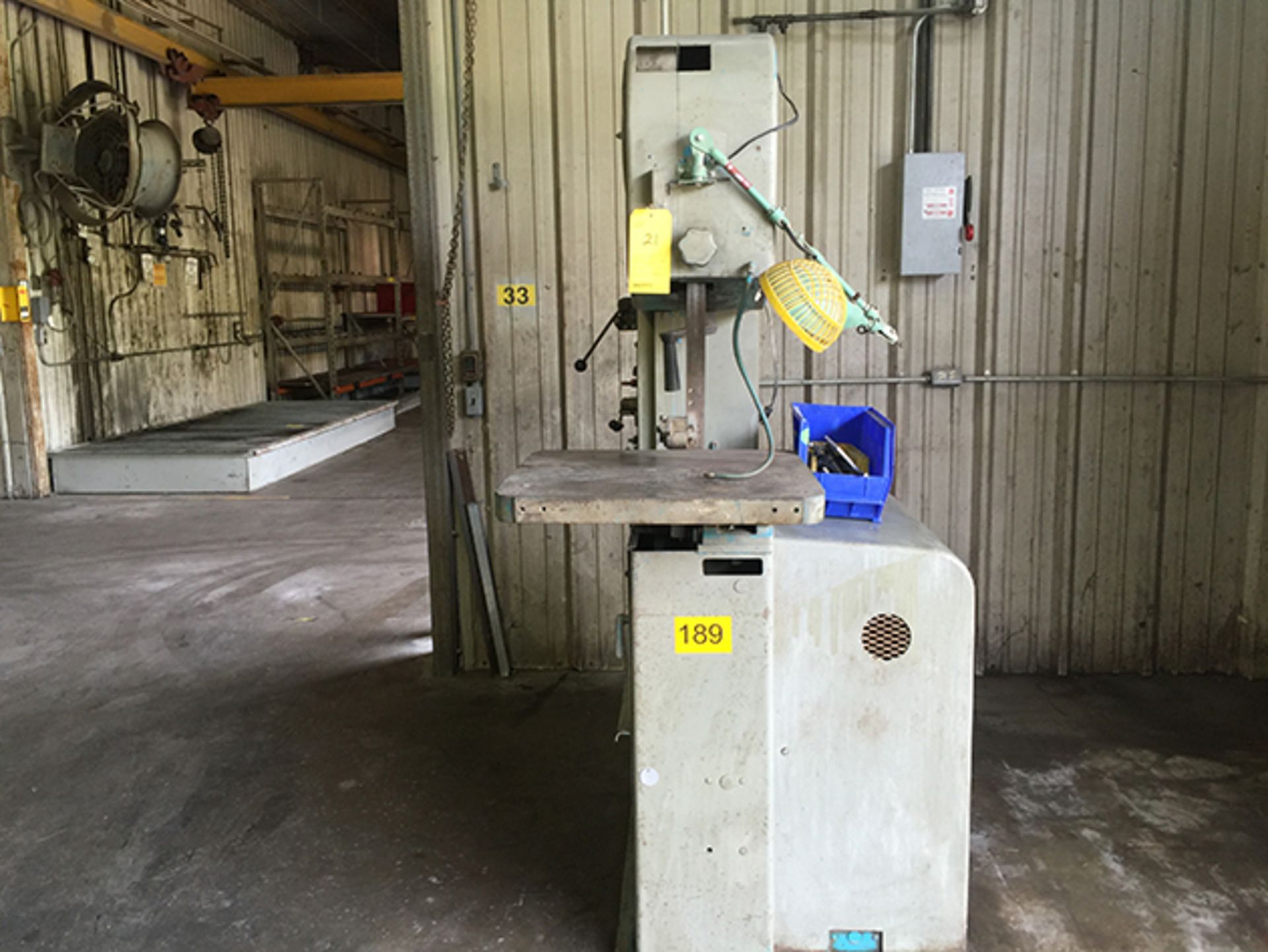 DoAll 1612-0 Vertical Bandsaw