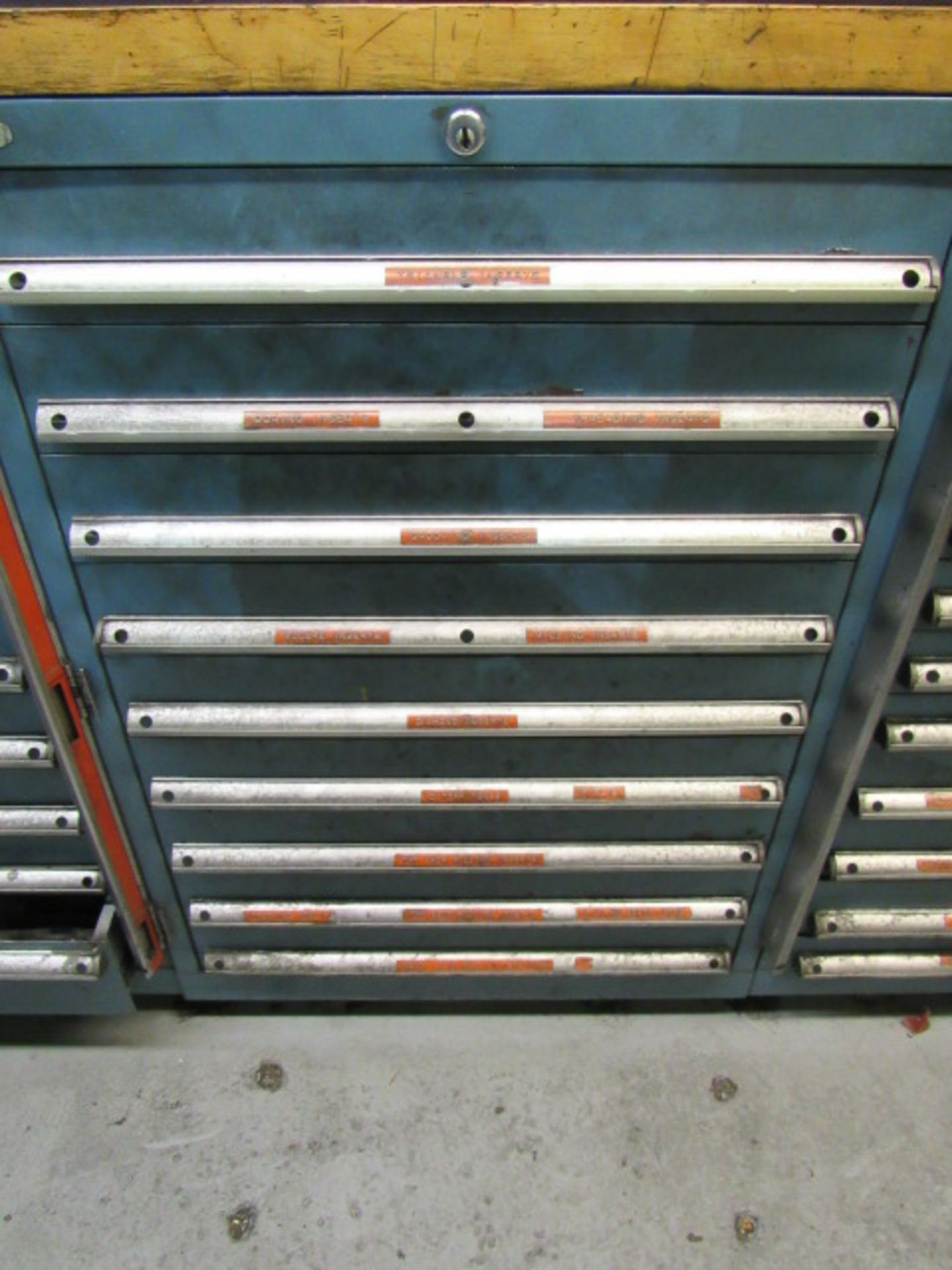 Lista 9 Drawer Tool Cabinet with Contents