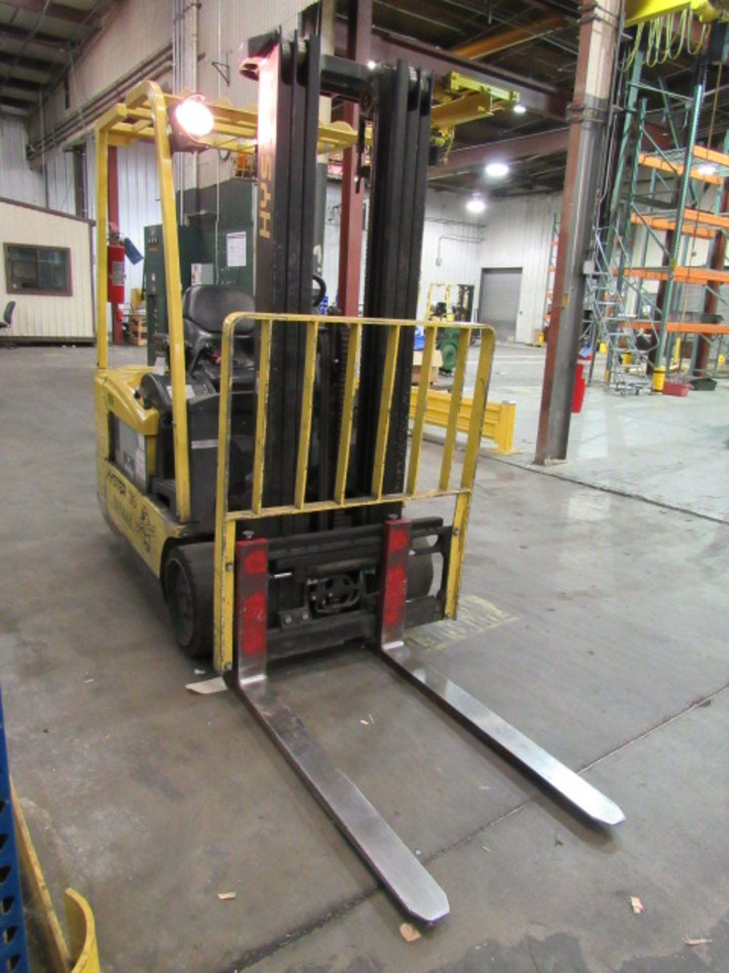 Hyster 3500 lb. 3 Wheel Electric Forklift - Image 6 of 8