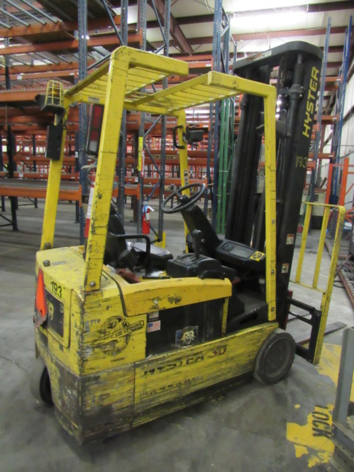 Hyster 3000 lb. 3 Wheel Electric Forklift - Image 6 of 8