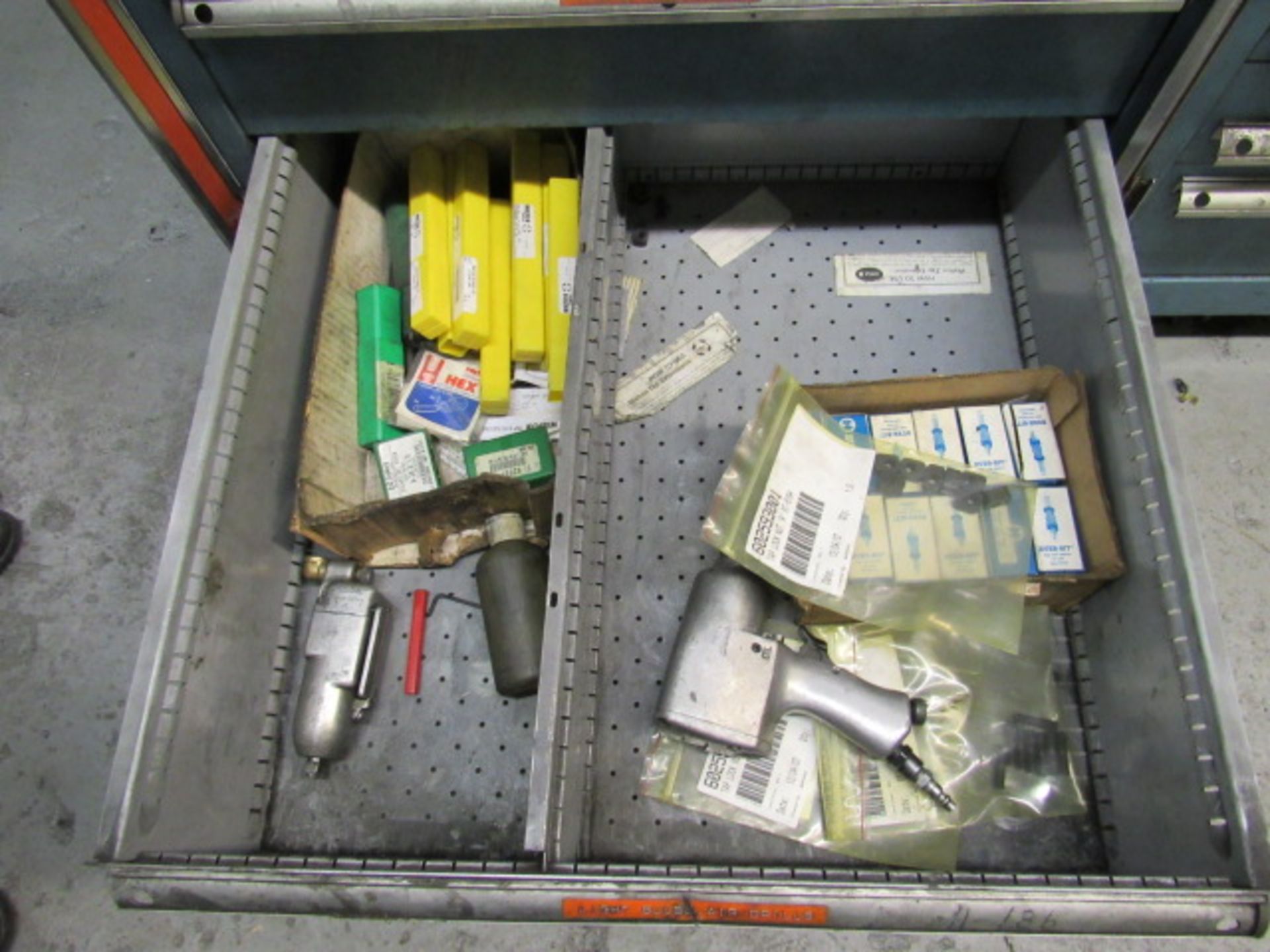 Lista 8 Drawer Tool Cabinet with Contents - Image 8 of 8