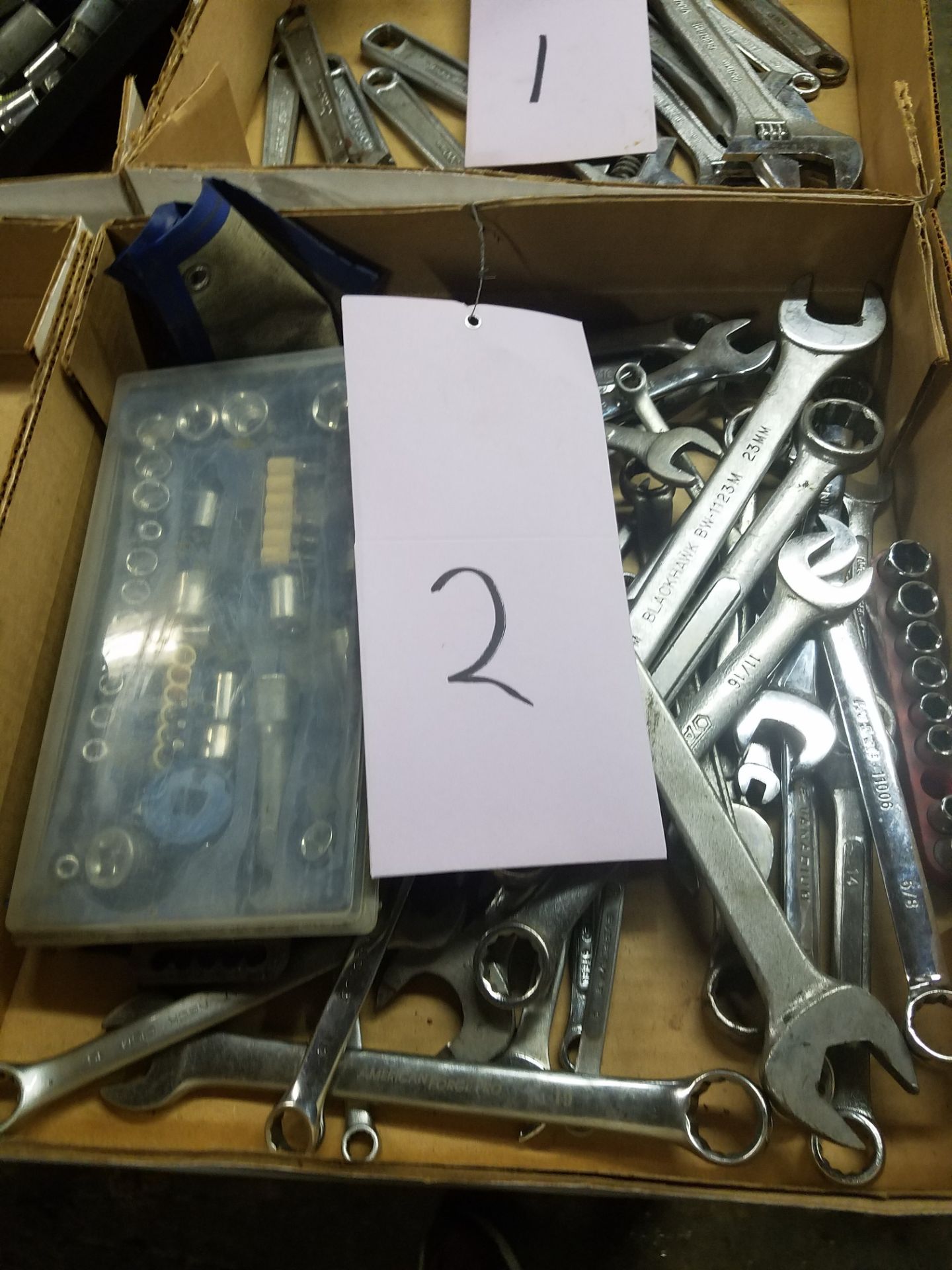 WRENCHES & SOCKETS
