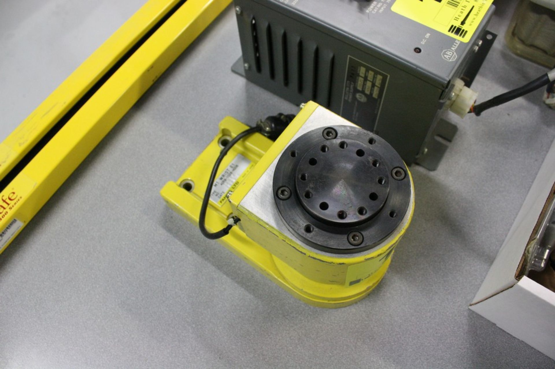 FANUC MODEL A05B-1028-H006 M1 WRIST