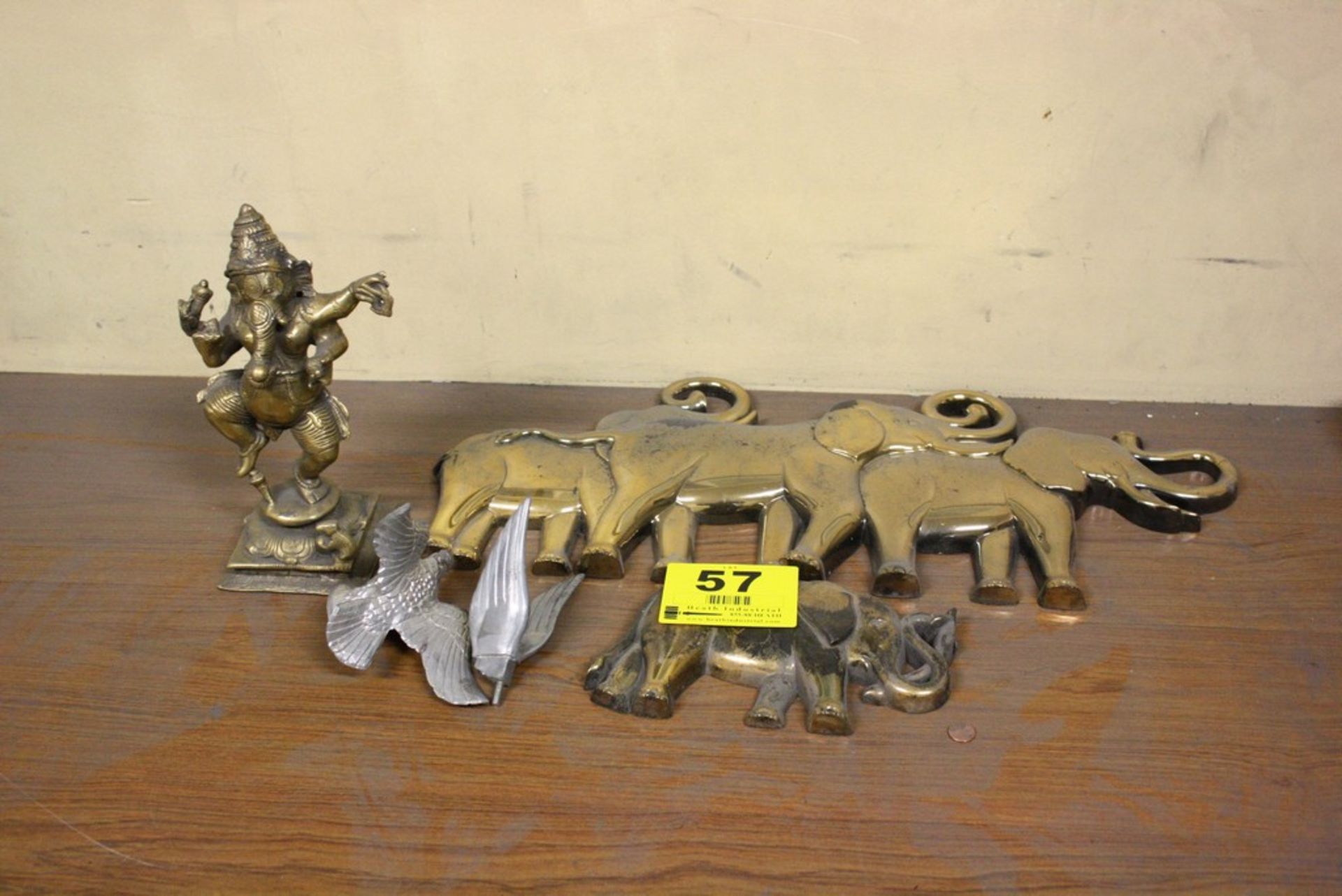 LOT: ASSORTED ELEPHANTS & MISC. DÉCOR