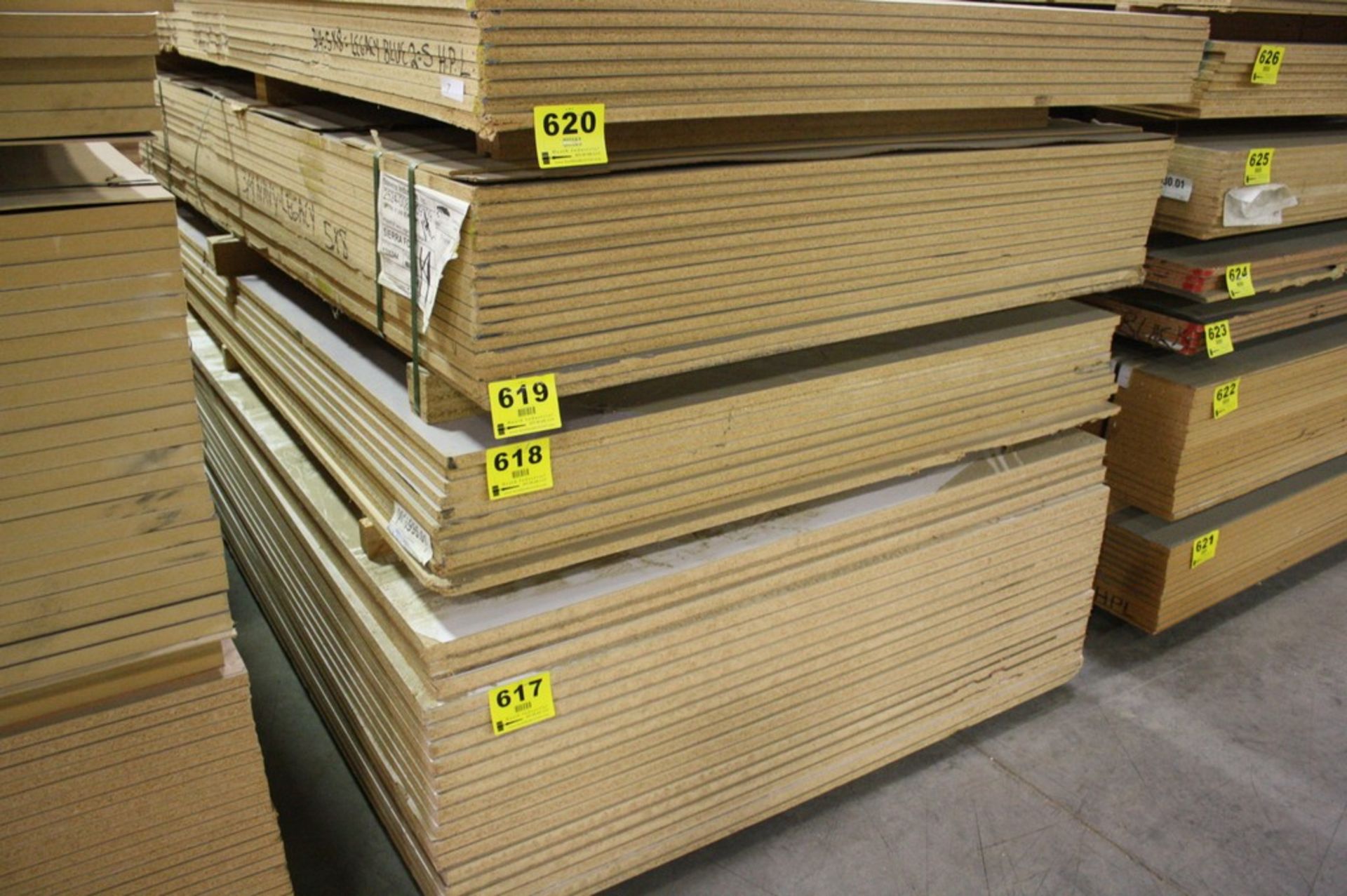 3/4'' X 5' X 8' PARTICLE BOARD GREY SHEETS