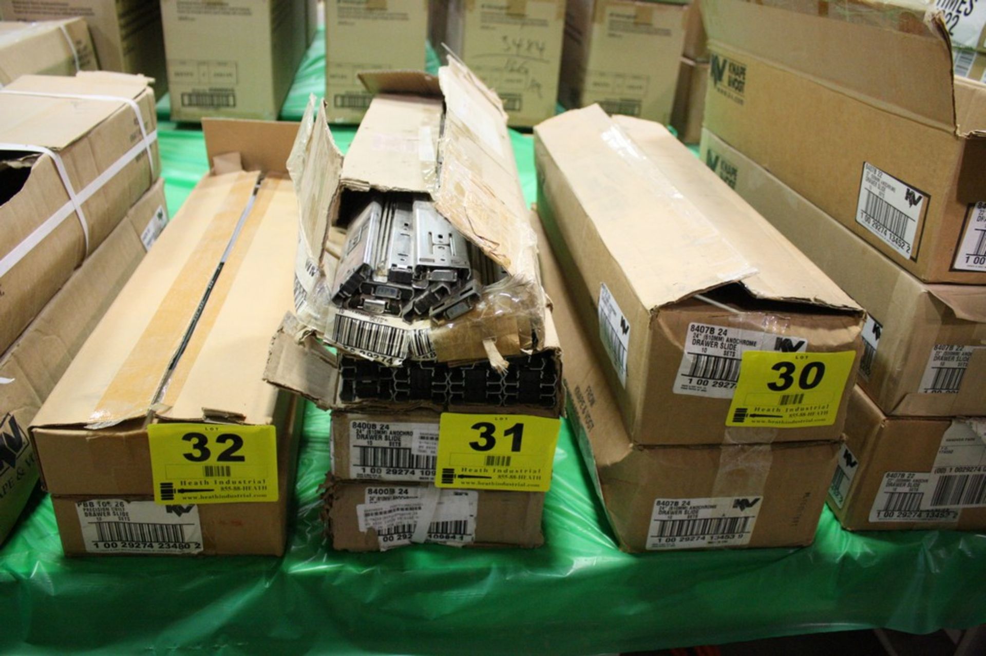 BOXES OF KNAPE & VOGT MODEL 8400B 24"