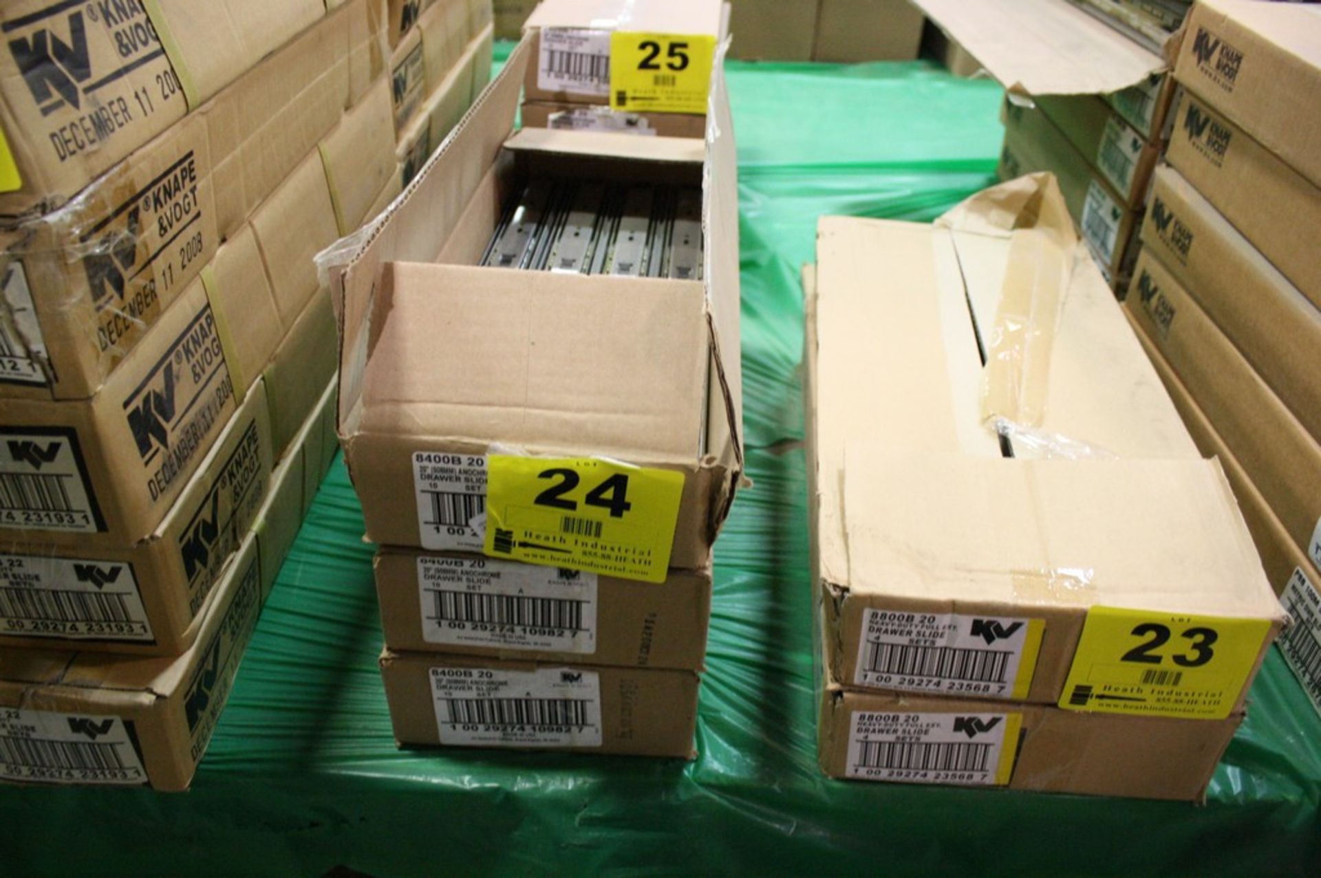 BOXES OF KNAPE & VOGT MODEL 8400B 20"