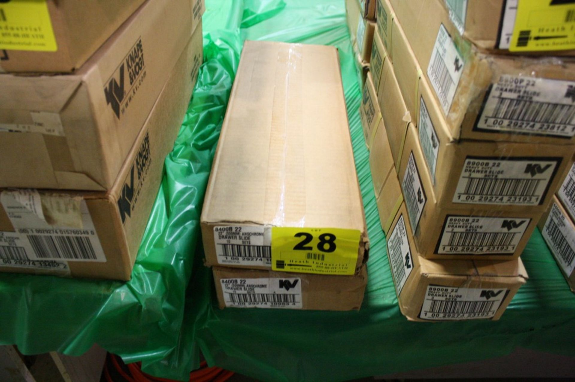 BOXES OF KNAPE & VOGT MODEL 8400B 22"