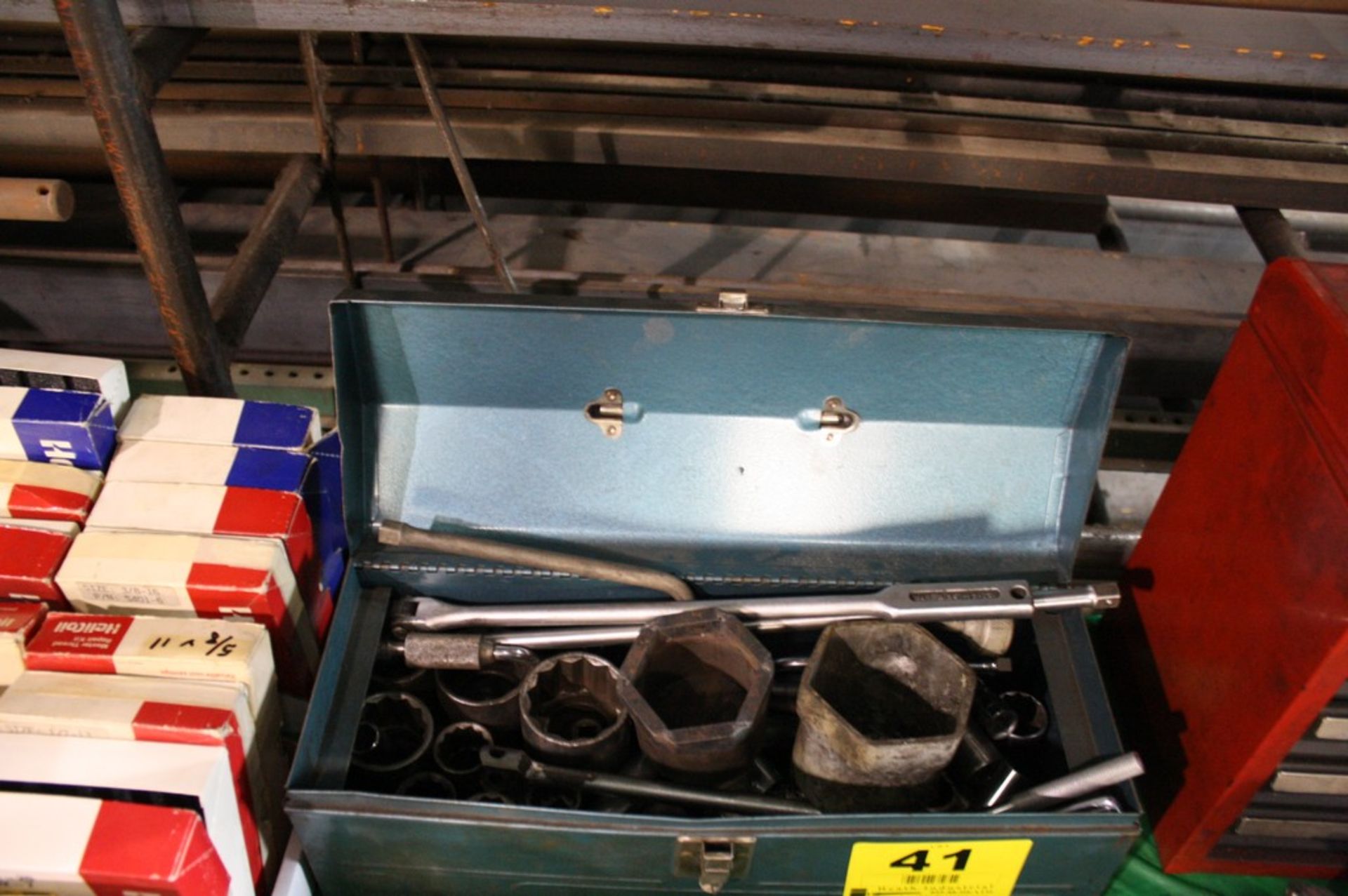 LARGE SOCKET SET IN CASE