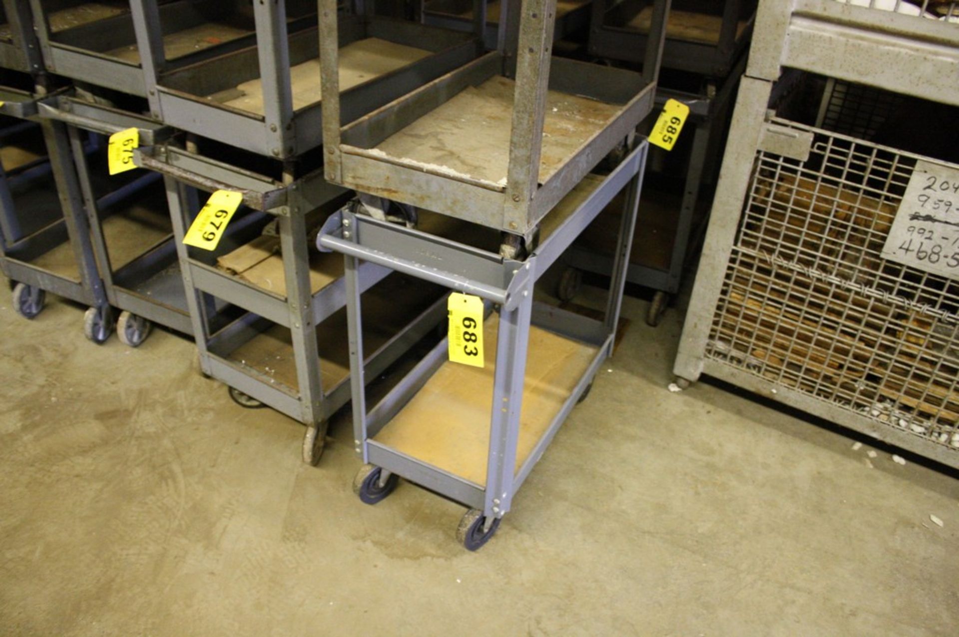 30" X 16" X 32" PORTABLE STEEL SHOP CART