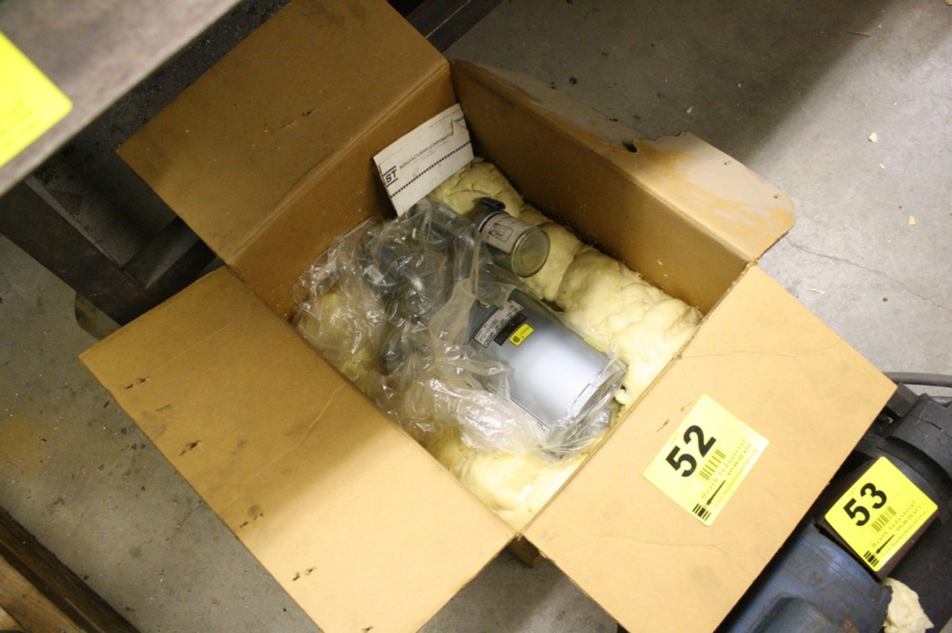 GAST MODEL 0522-V3-G180S VACUUM PUMP