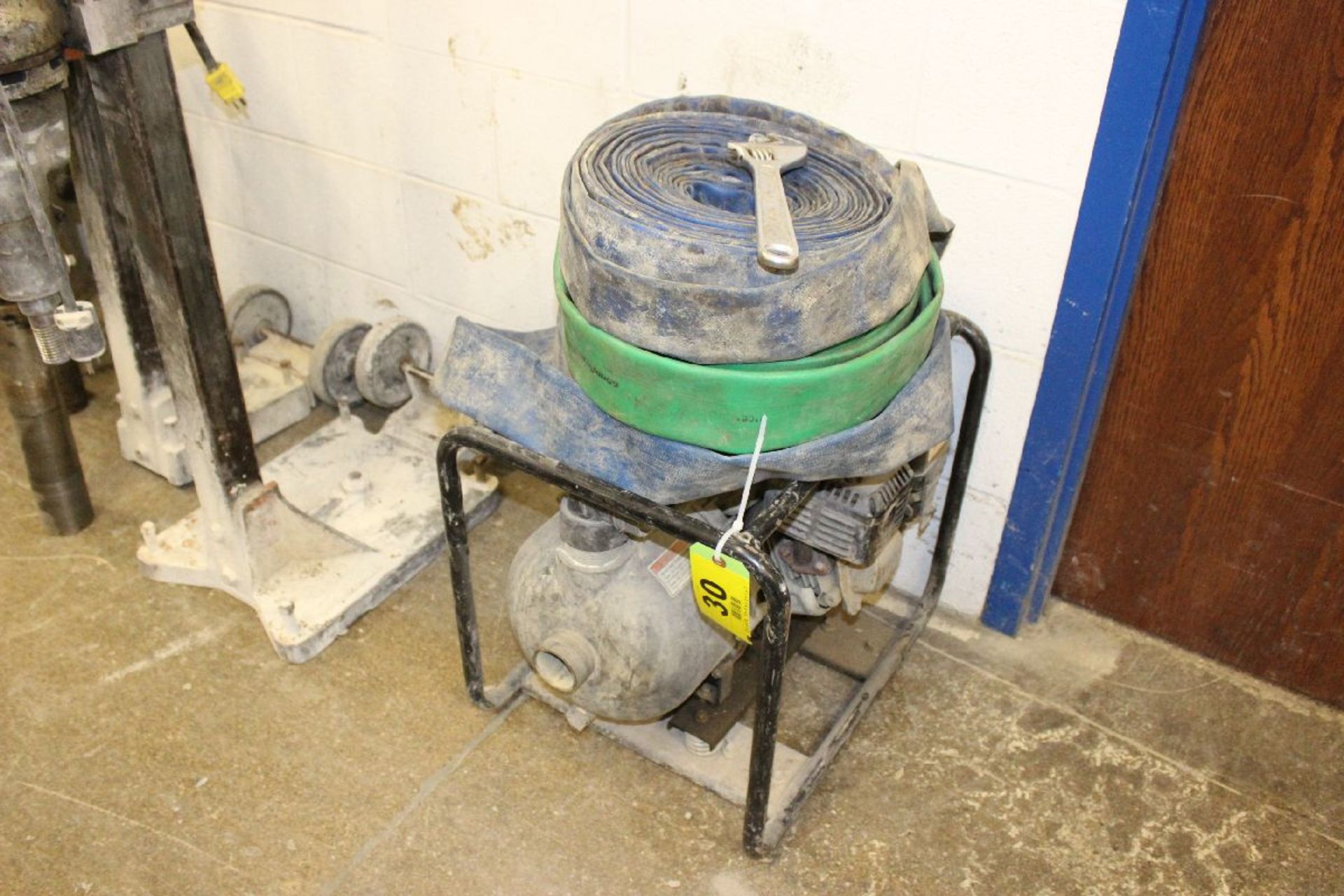 HONDA PORTABLE WATER PUMPING UNIT WITH HOSE