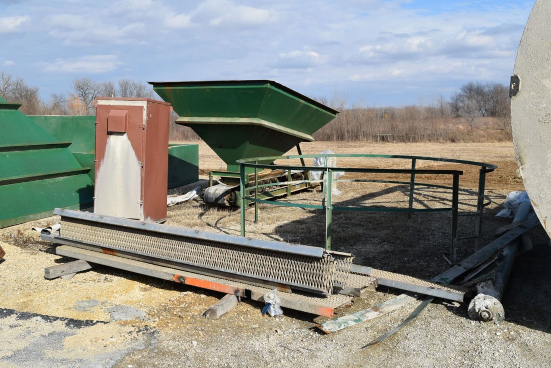 AMERICAN BIN 400 BARREL 12' DIA. - Image 6 of 64