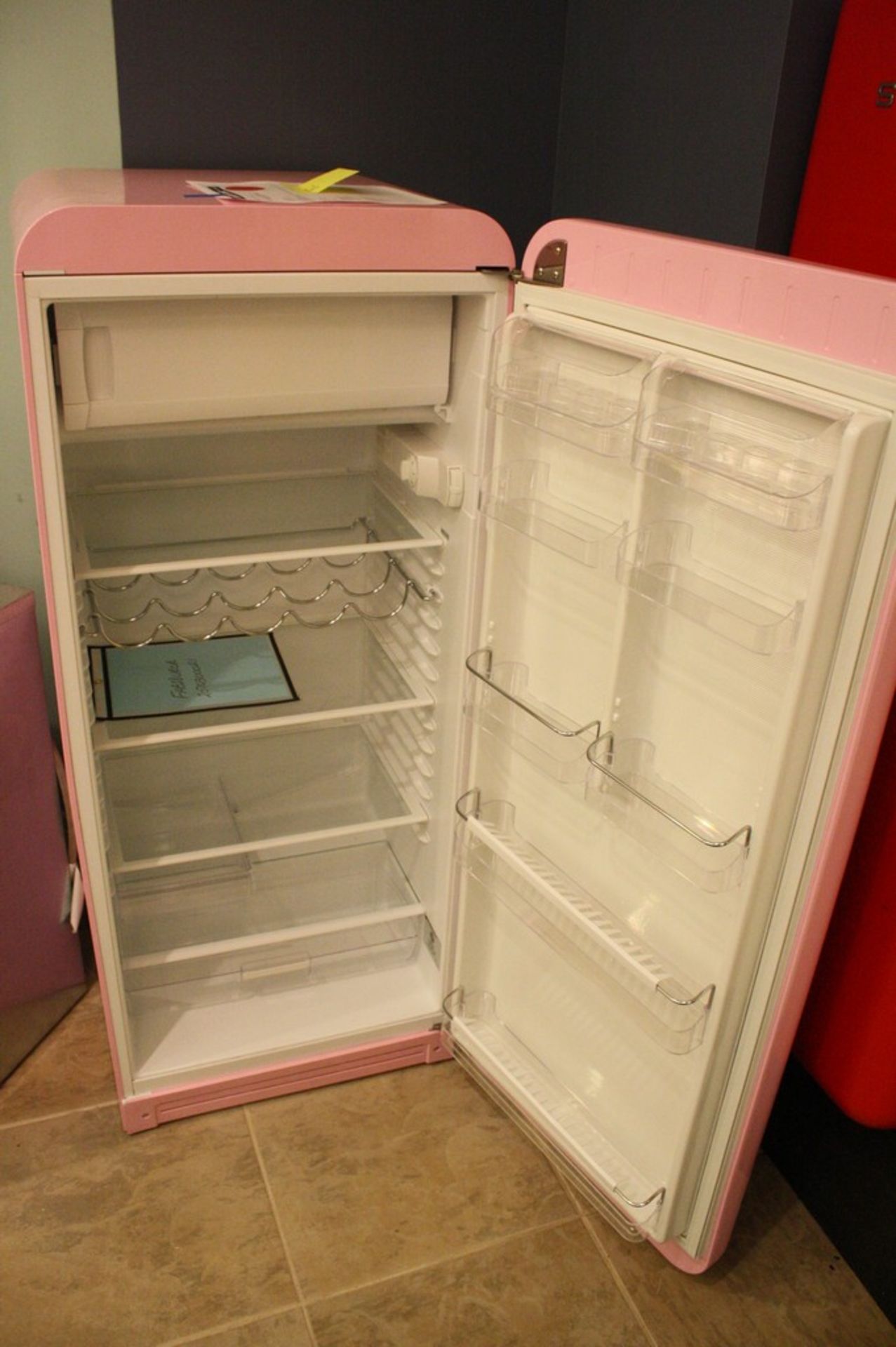 SMEG MODEL FAB28UROR 50'S STYLE TOP-FREEZER REFRIGERATOR S/N 2070300021: 24" With 9.22 Cu. Ft. - Image 2 of 2