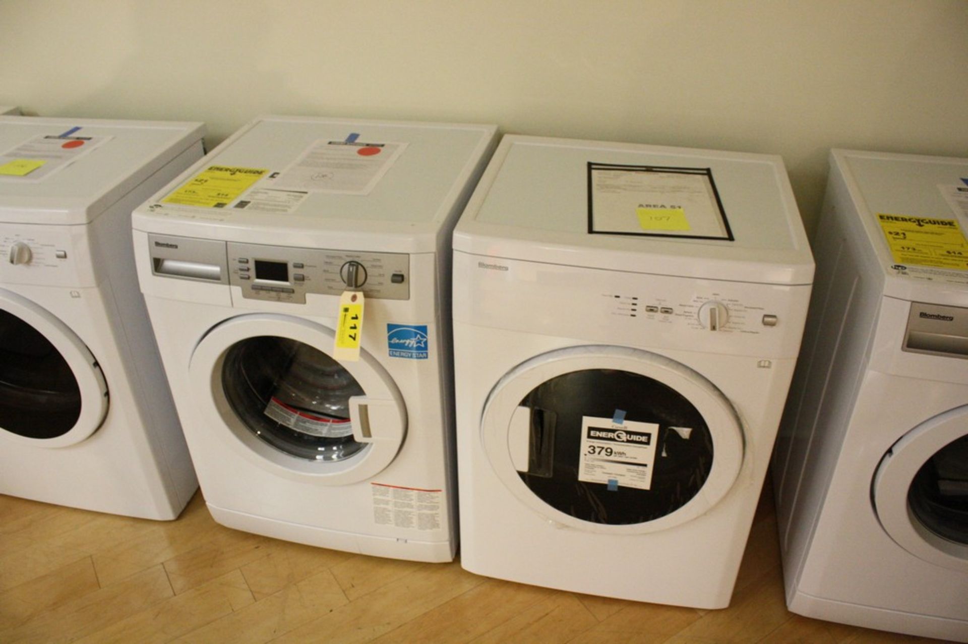 BLOMBERG MODEL WM87120 S/N 1440154109 24 Inch Front-Load Washer with 2.15 cu. ft. Capacity, 16