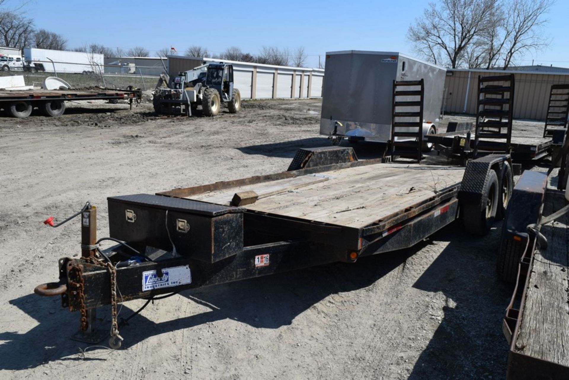 LIBERTY 18' T/A EQUIPMENT TRAILER VIN: 5M4LP18258F005803 (2008) 18' BED, MISSING WHEELS FROM - Image 2 of 4
