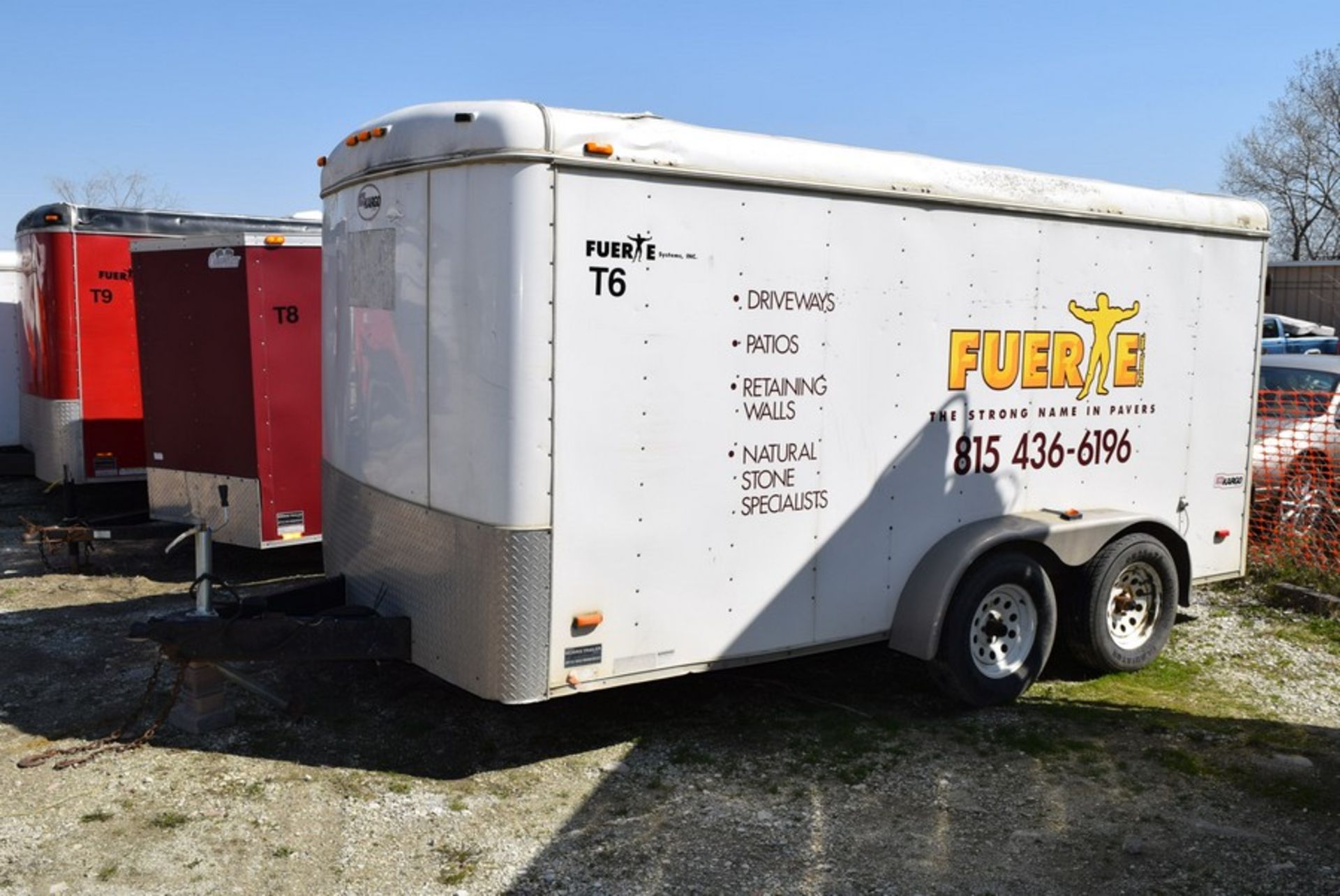 TN TRAILERS 14' EZ KARGO T/A ENCLOSED EQUIPMENT TRAILER VIN: 5JXCT14263S052107 (2003) SIDE & REAR