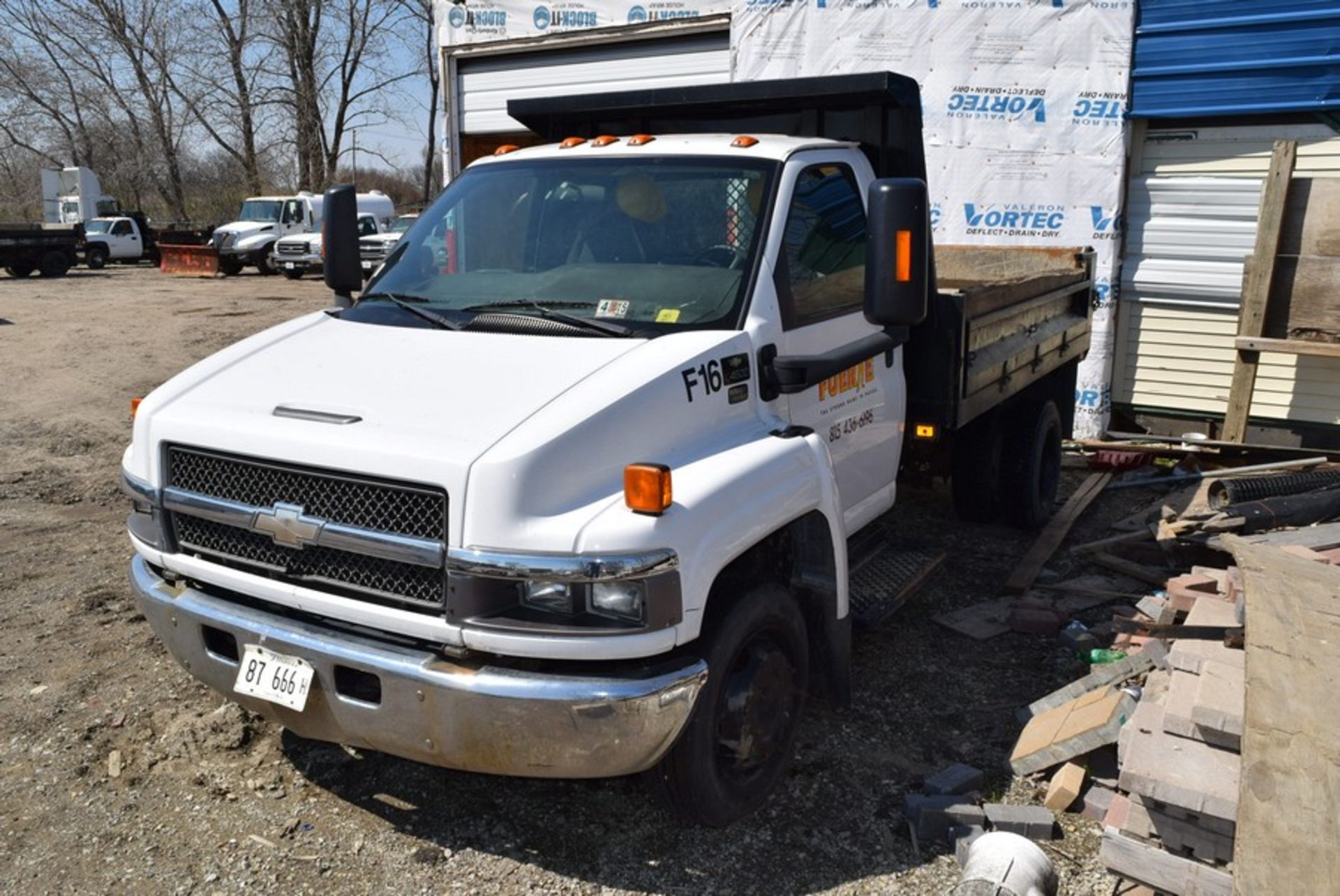 CHEVROLET C4500 12' S/A CONTRACTORS DUMP TRUCK VIN: 1GBE4C1237F402098 (2007) DURAMAX DIESEL, A/T,