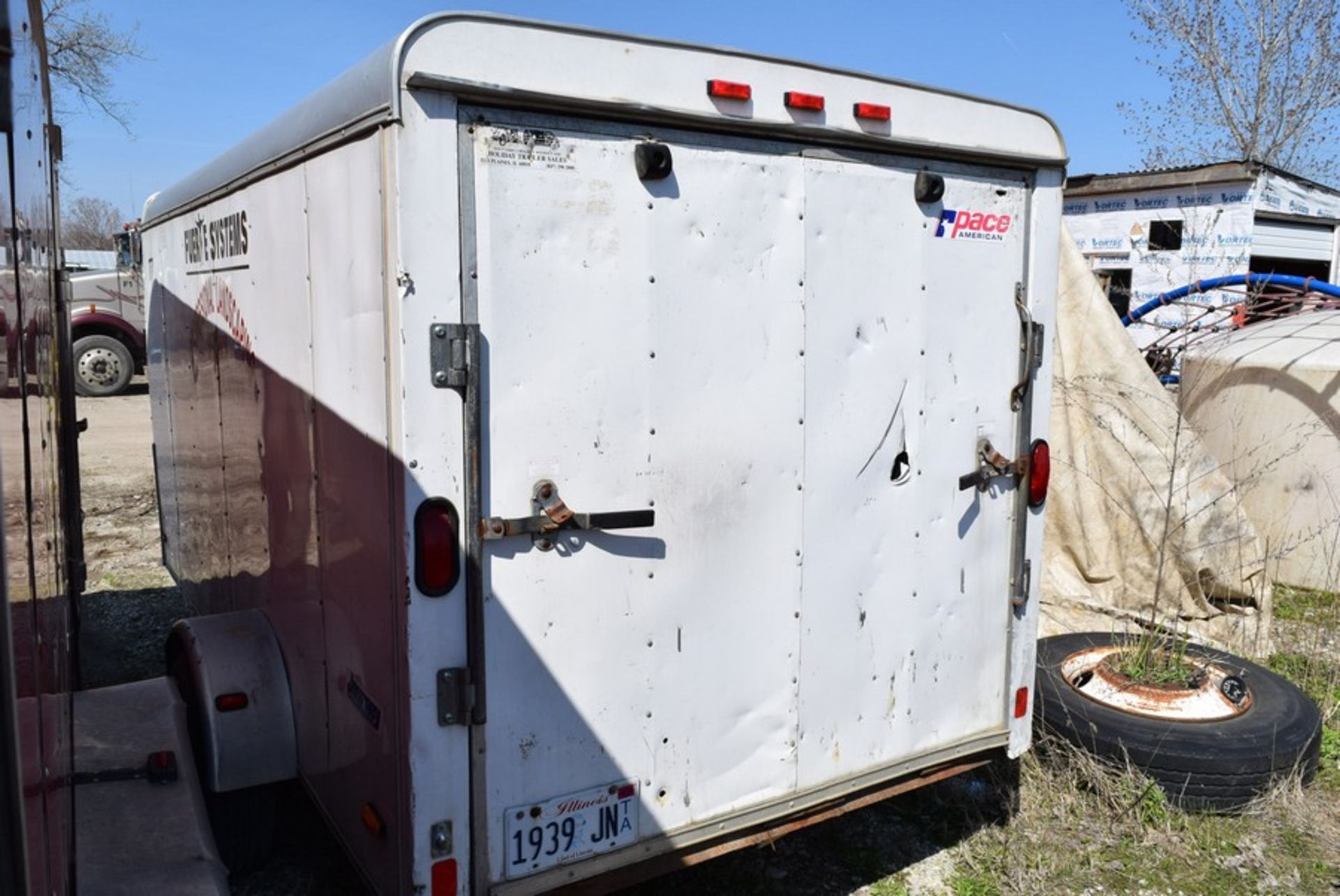 PACE AMERICAN 8' S/A ENCLOSED CARGO TRAILER VIN: 40LFB1217P092729 (2003) SIDE & REAR DOORS - Image 3 of 4