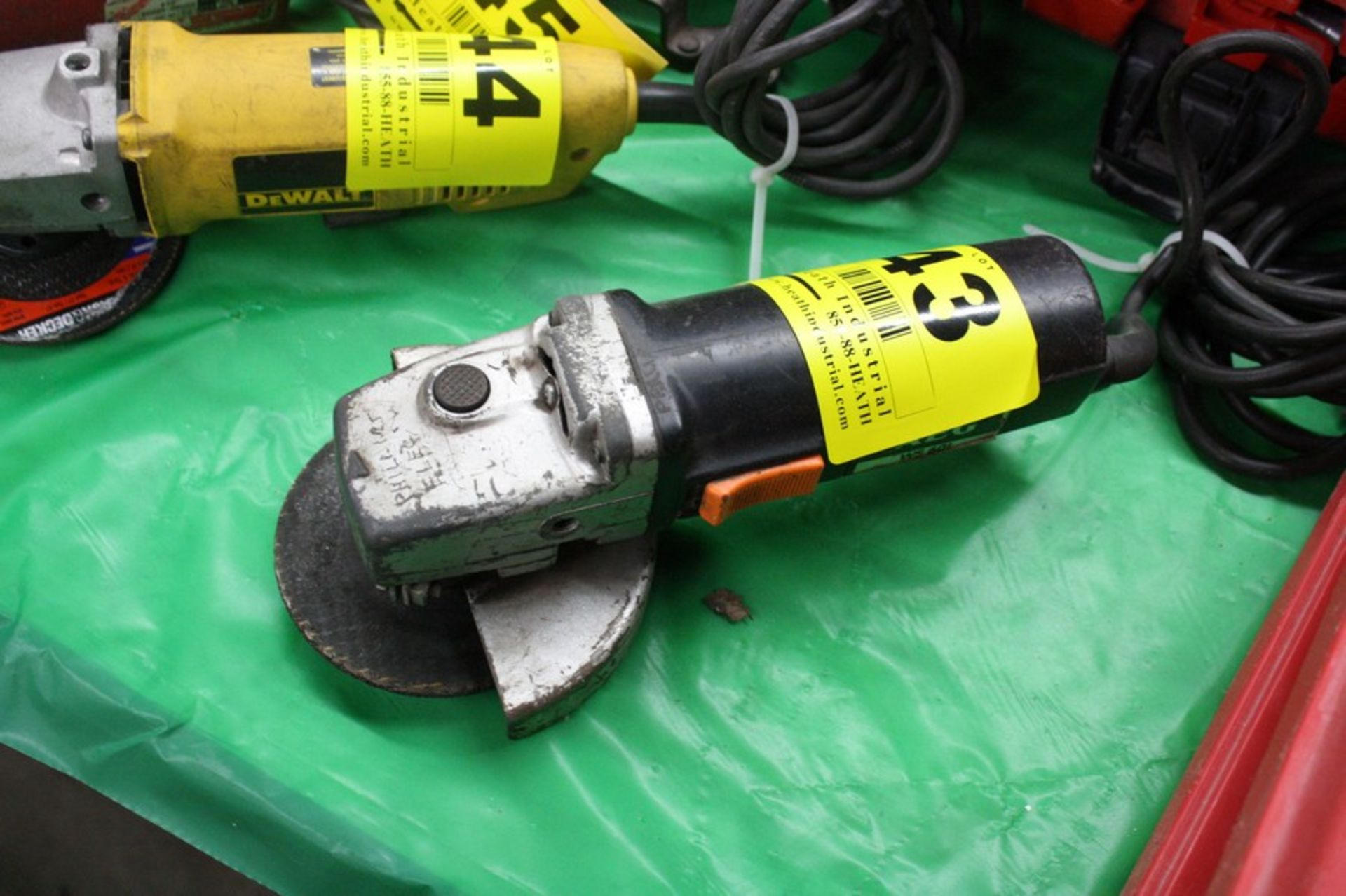 AEG MODEL WS601, 4 1/2'' RIGHT ANGLE GRINDER