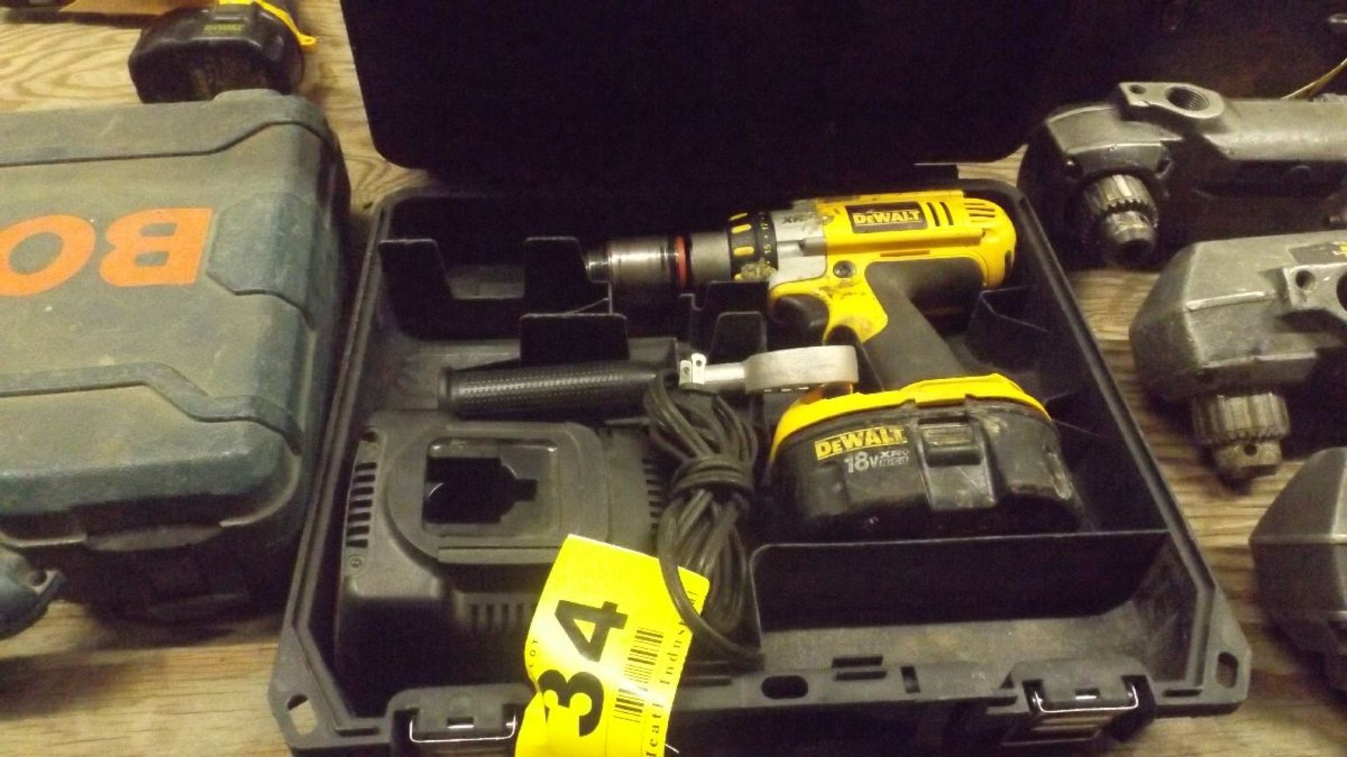 DEWALT MODEL DC920 XRP 1/2'' CORDLESS DRILL/DRIVER W/18 V BATTERY AND CHARGER