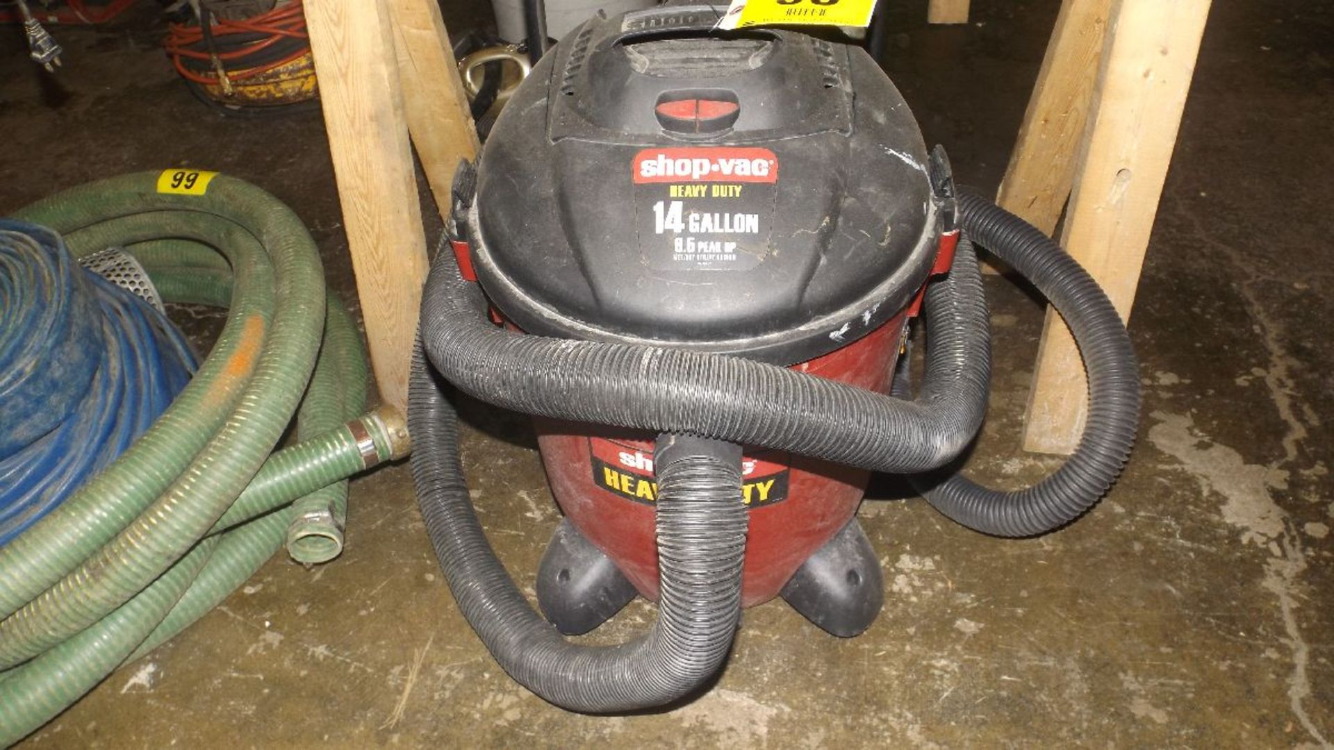 SHOPVAC 14 GALLON 6.5 HP WET/DRY VACUUM