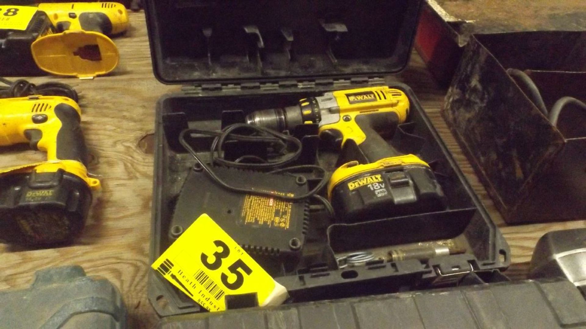 DEWALT MODEL DC920 XRP 1/2'' CORDLESS DRILL/DRIVER W/18 V BATTERY AND CHARGER