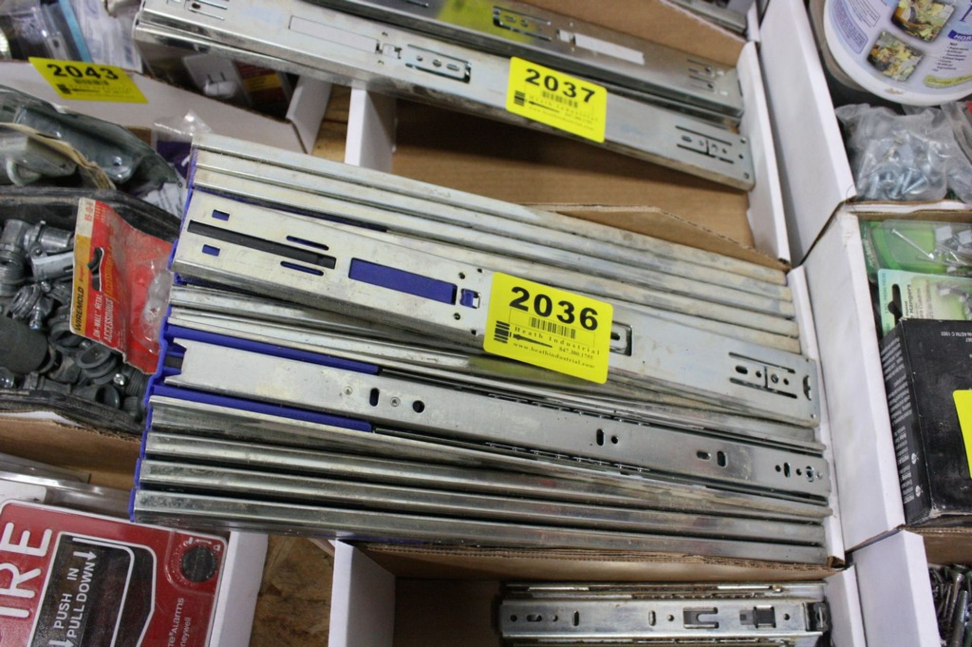 (18) ACCURIDE 16'' SOFT CLOSING DRAWER SLIDES