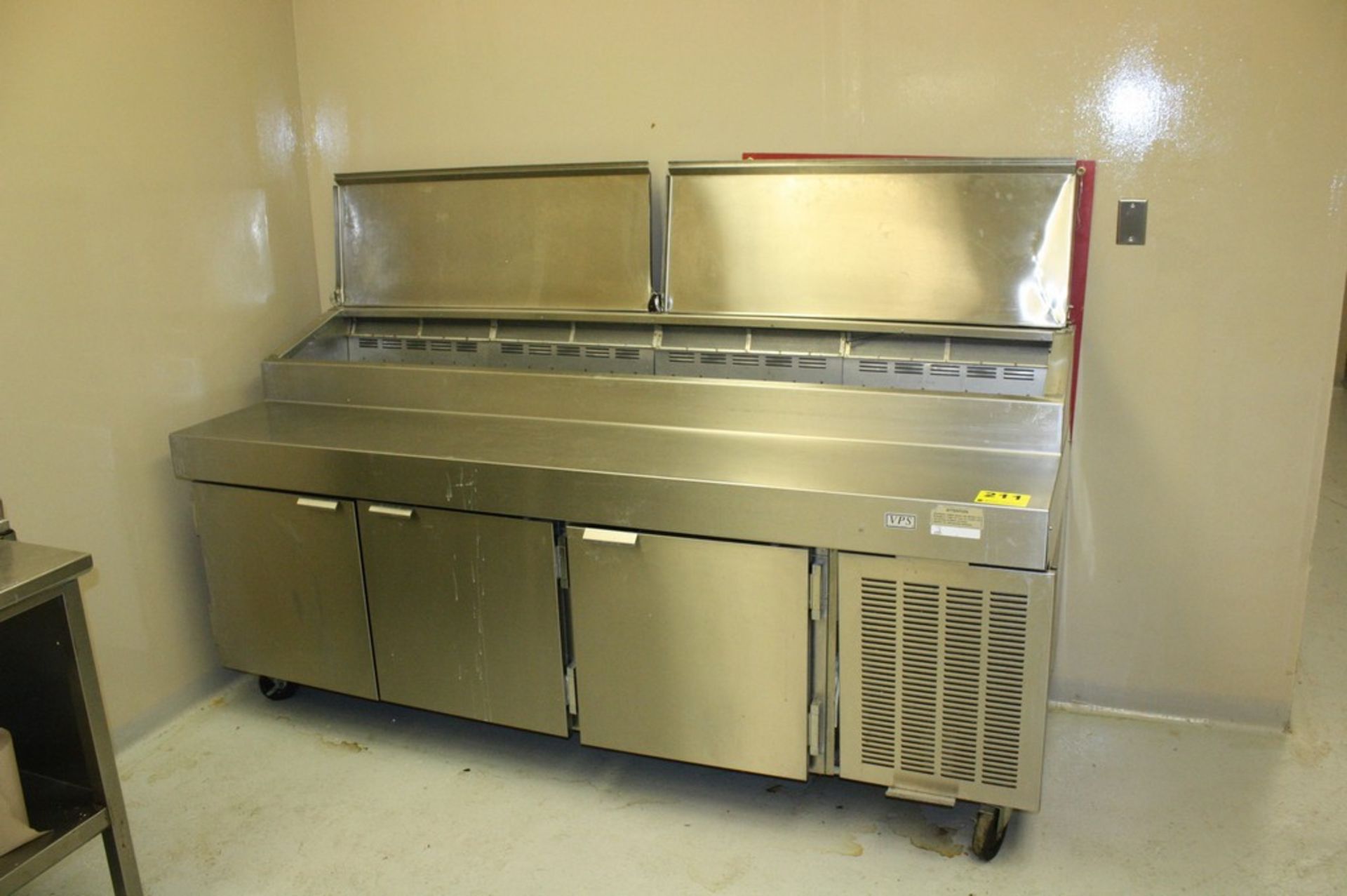 TRAULSEN MODEL VPS90S 90'' STAINLESS STEEL REFRIGERATED COMMERCIAL PIZZA PREP TABLE