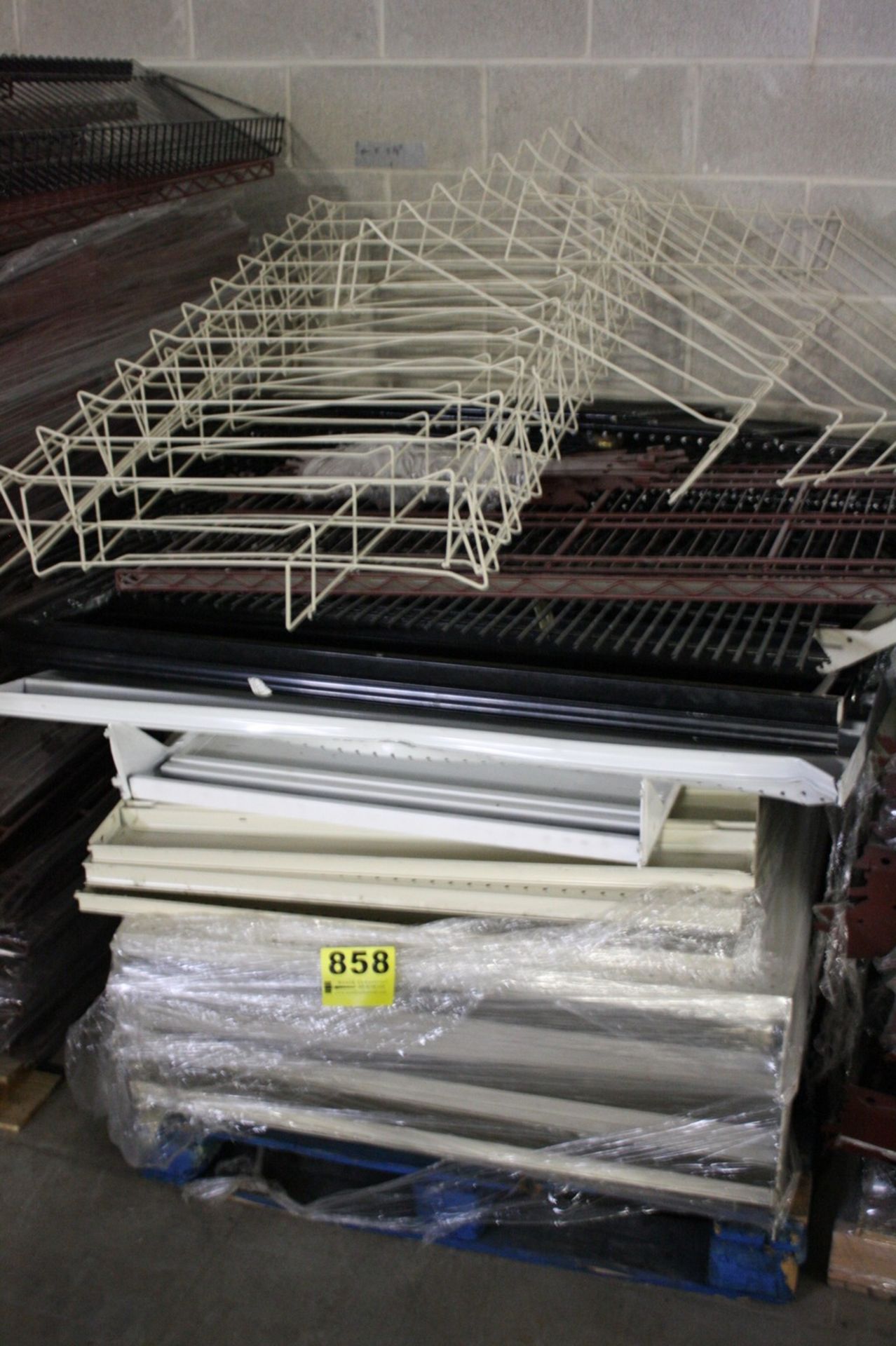 LOT-ASSORTED GONDOLA SHELVING COMPONENTS ON SKID