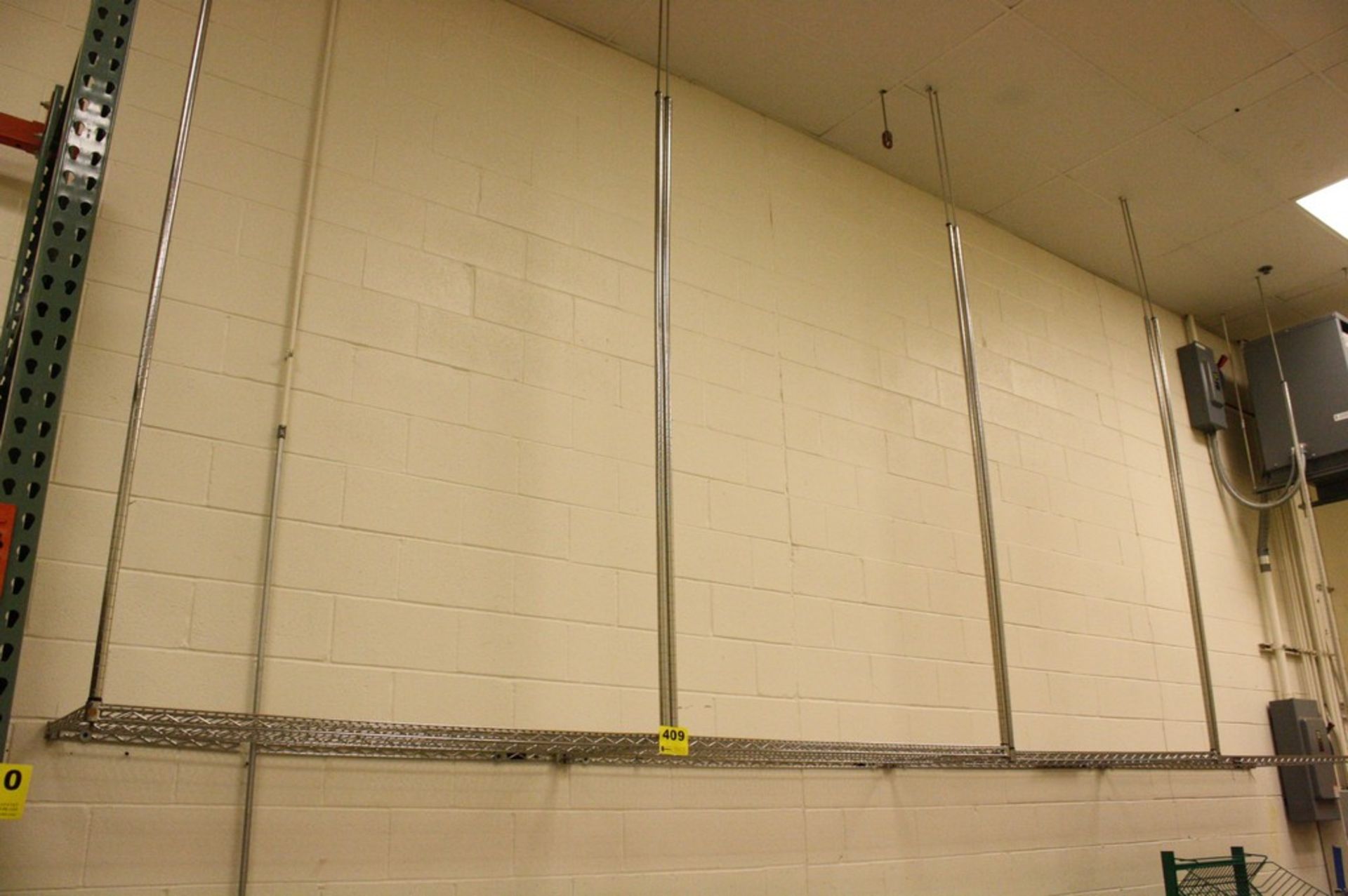SECTIONS OF EAGLE HANGING WIRE RACKING-60" X 24"
