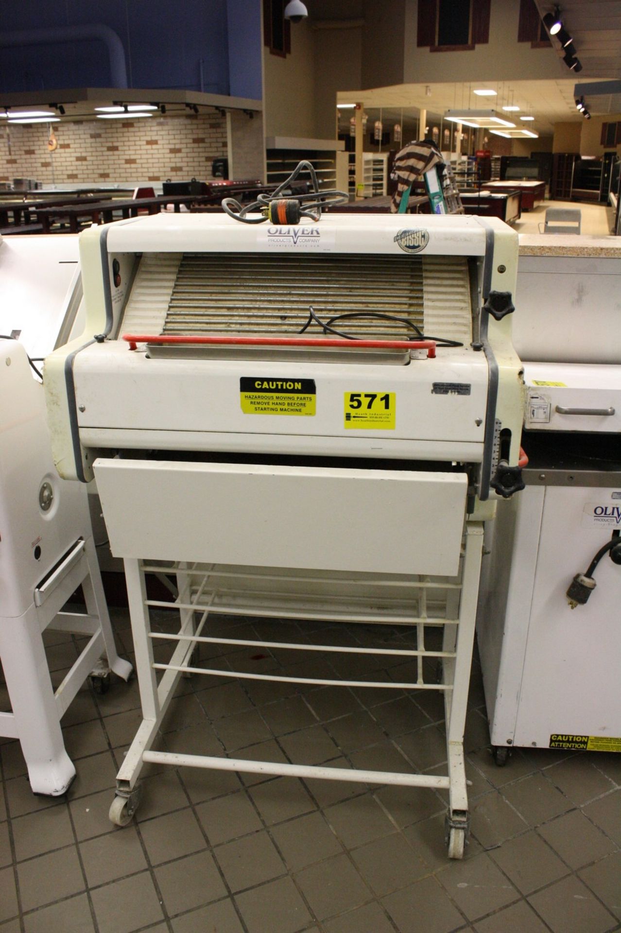 OLIVER MODEL 600-R3 DOUGH MOLDER, 32" WIDTH, S/N 2R8121