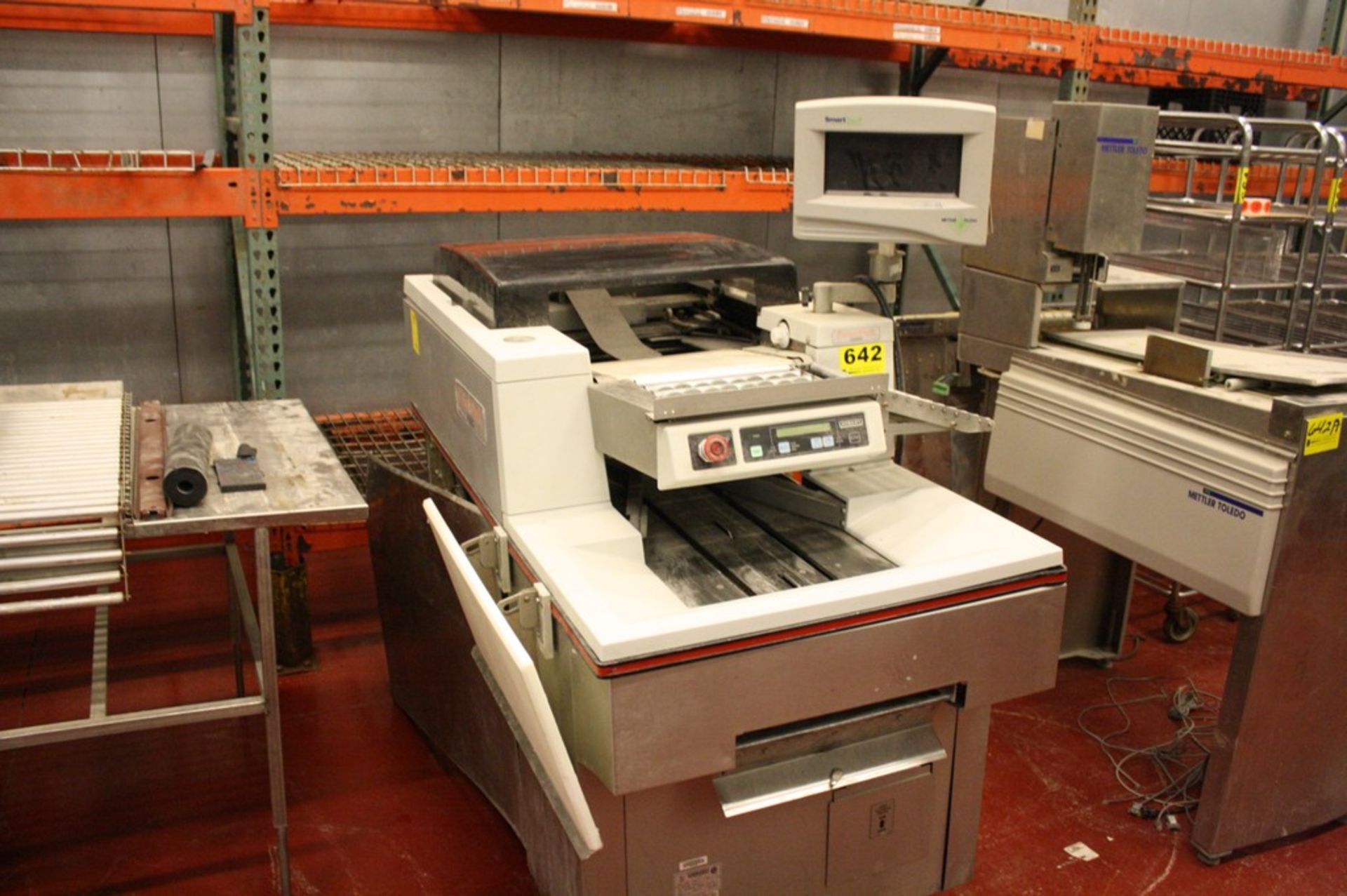 HOBART MODEL ULTIMA CSW AUTOMATIC MEAT PACKAGING MACHINE, S/N 31-1133-693, WITH PROGRAMMABLE