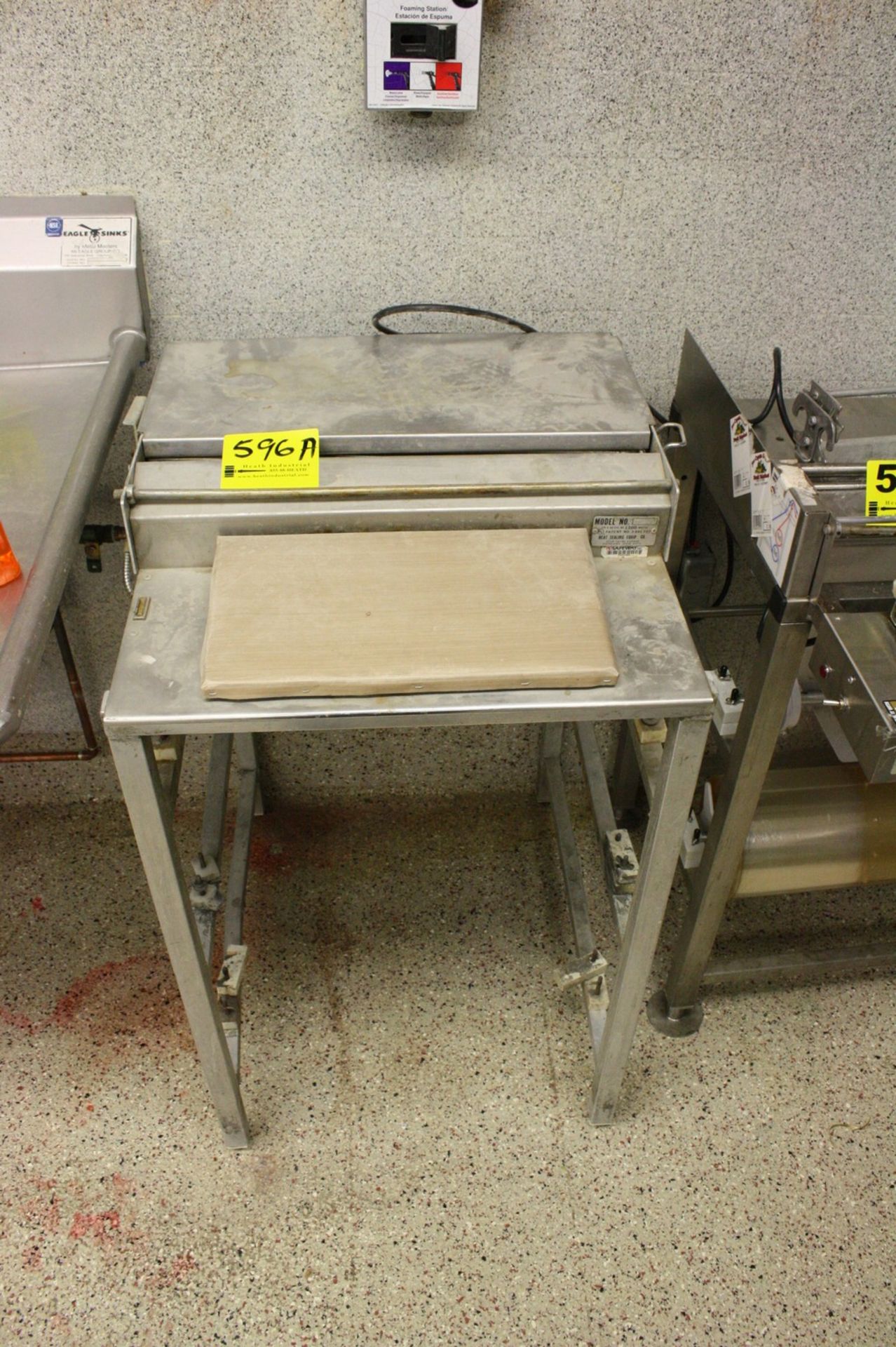 HEAT SEALING EQUIP CO., MODEL 104A WRAPPING STATION