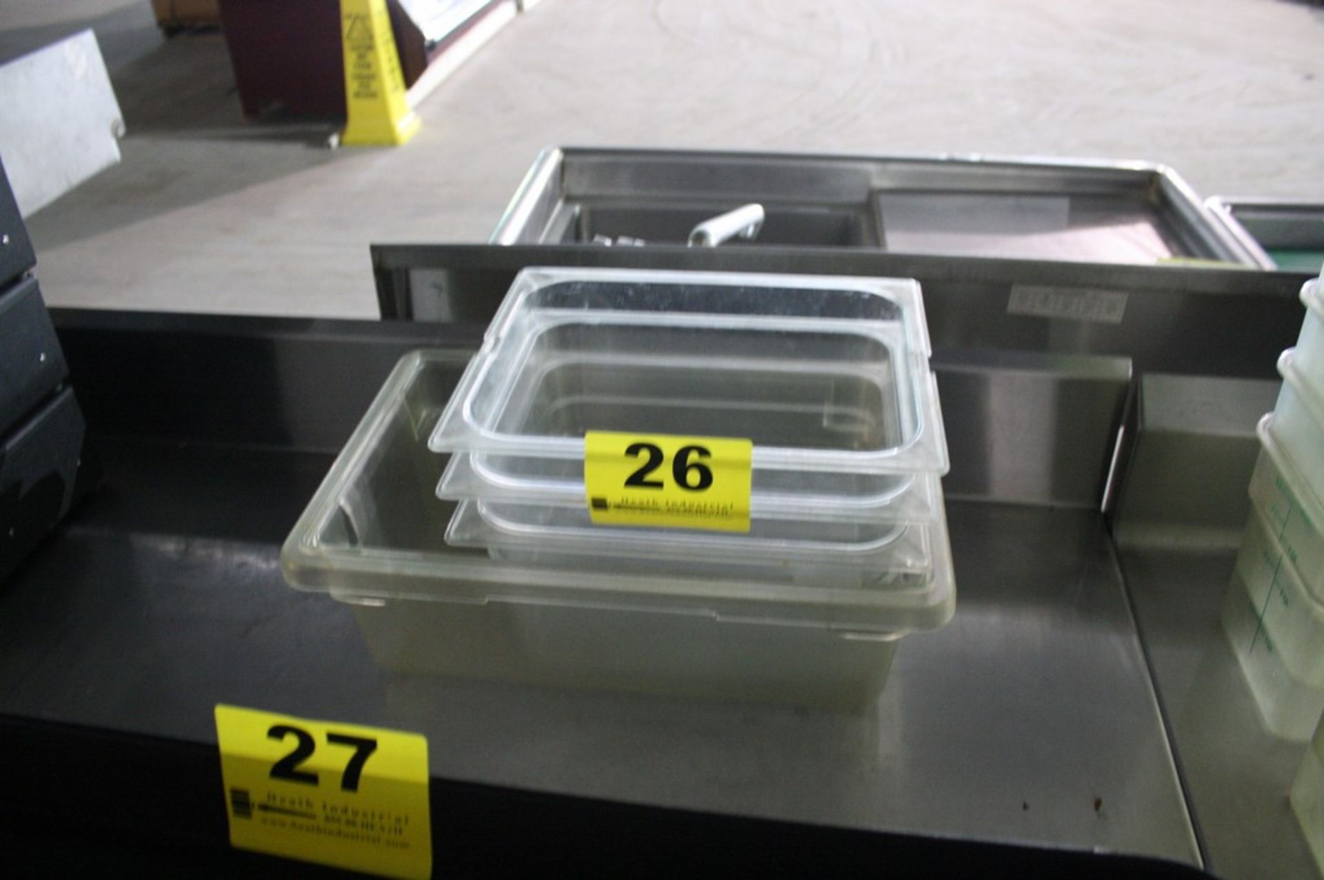 LOT-ASSORTED PLASTIC SERVING TRAYS
