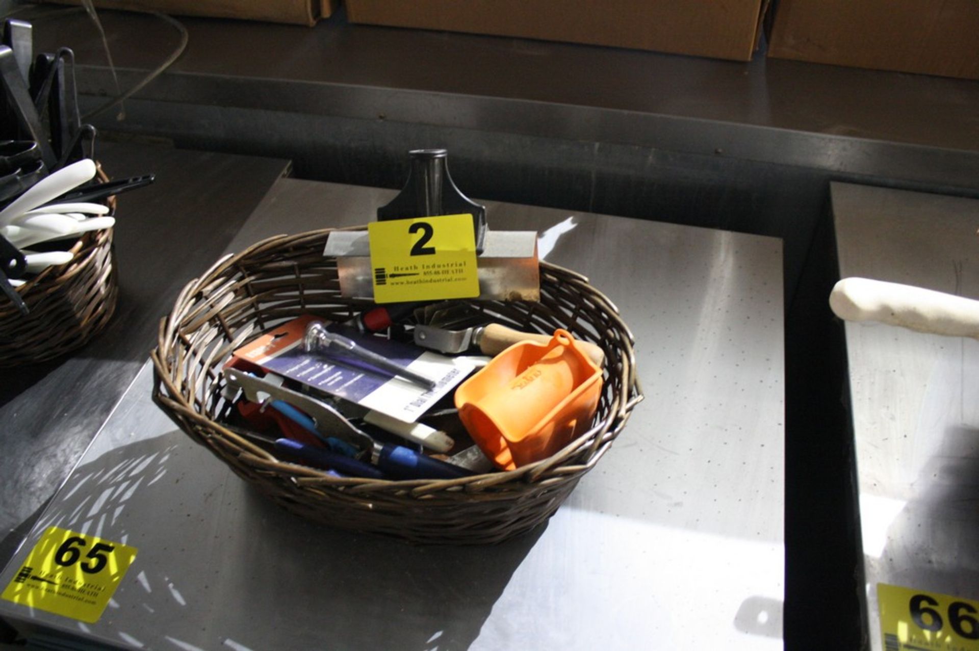 KITCHEN UTENSILS IN BASKET