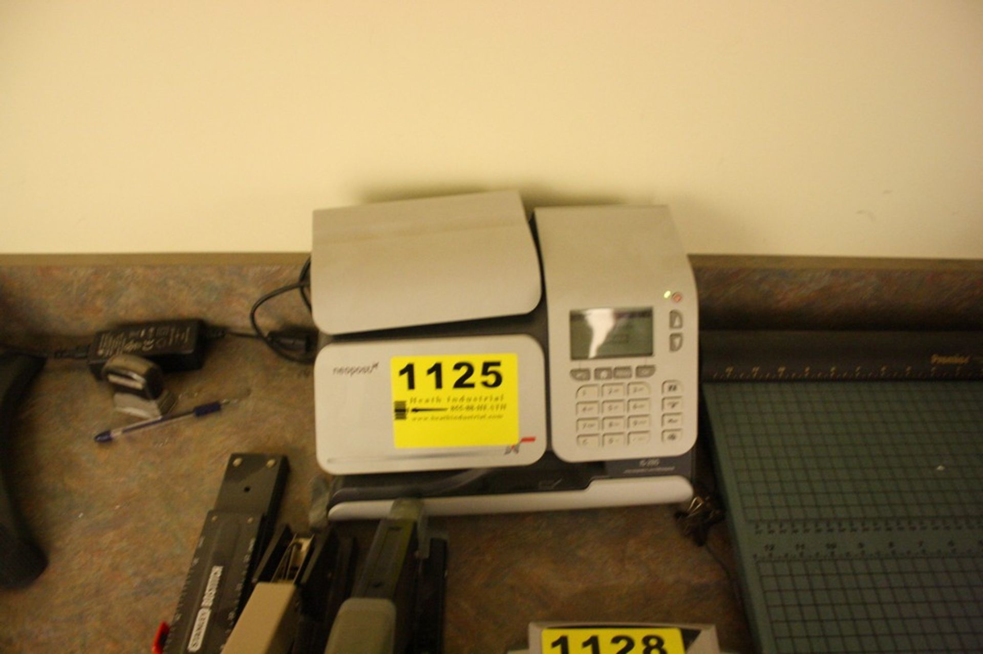 NEOPOST IS-280 POSTAGE MACHINE