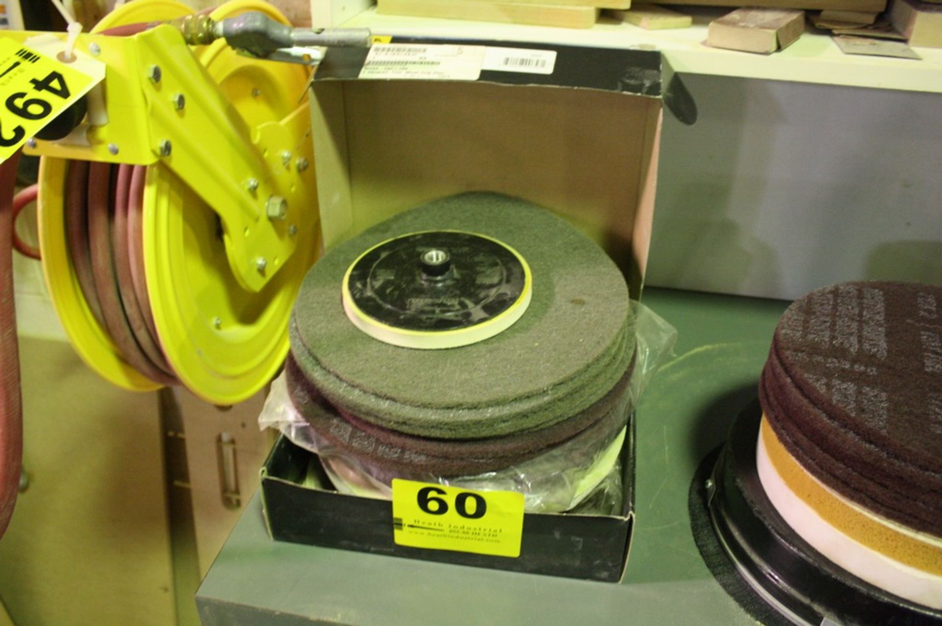 ASSORTED SANDING DISCS AND PADS