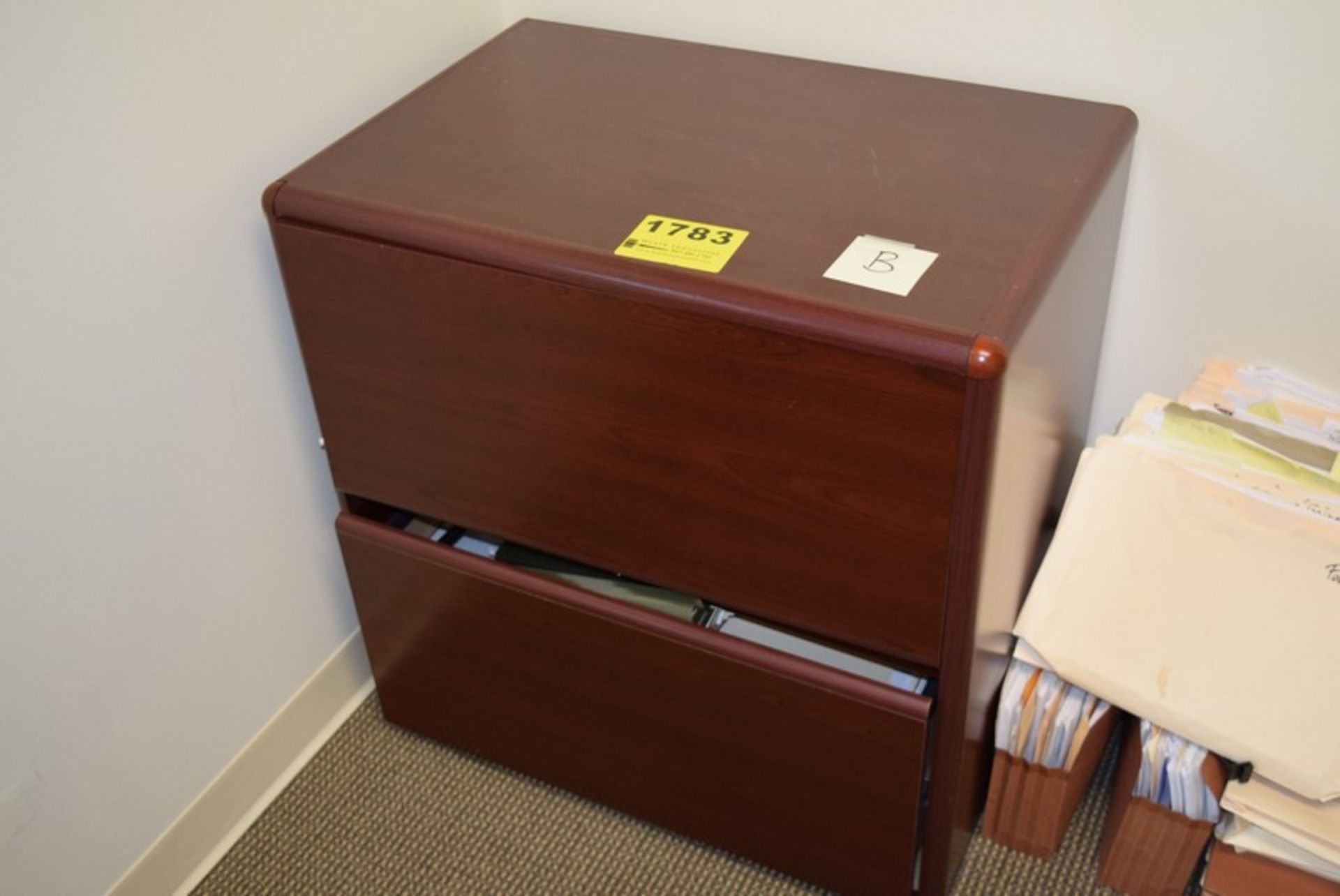WOOD 2-DRAWER LATERAL FILE CABINET (BROKEN)