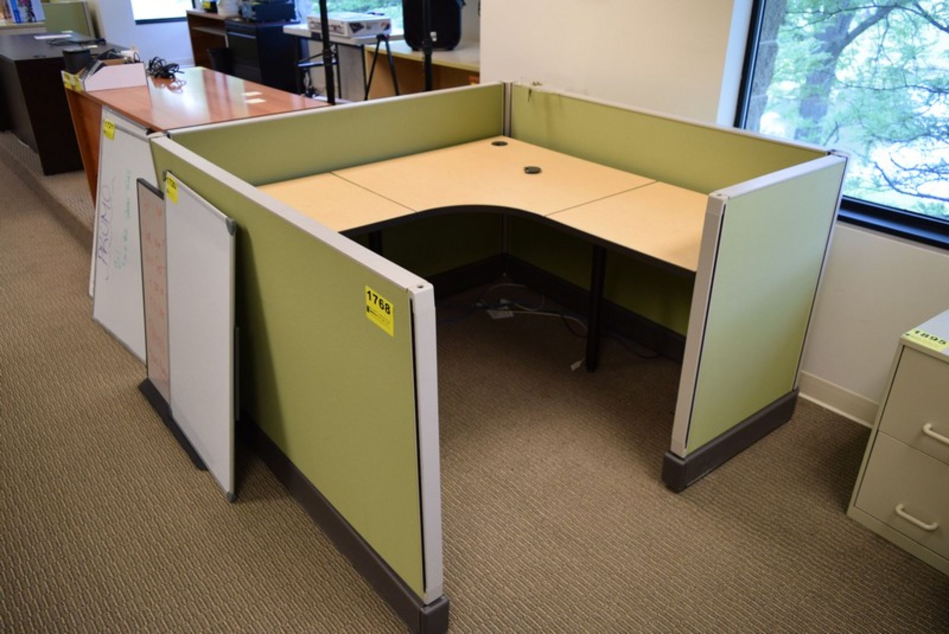 60" X 61" X 38" METAL FRAME CLOTH UPHOLSTERED POWERED OFFICE CUBICLE PARTITIONS W/ L-SHAPE DOUBLE
