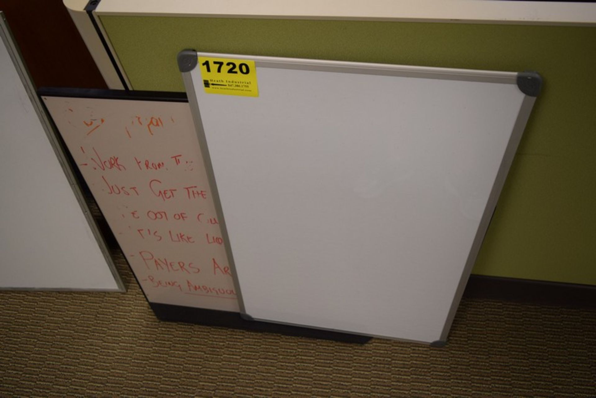 LOT: ASSORTED SMALLER DRY ERASE BOARDS