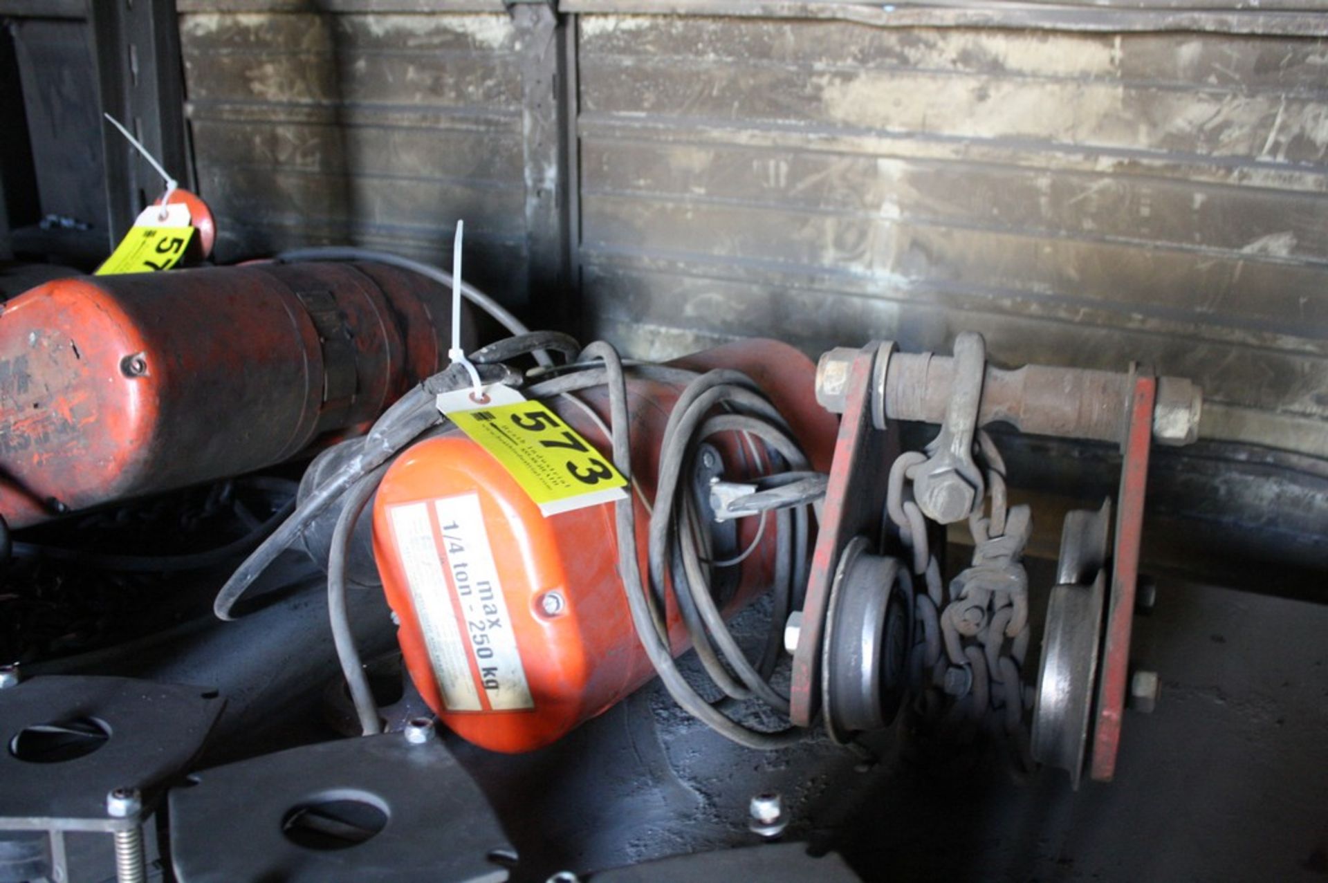 CM LODESTAR 1/4-TON ELECTRIC CHAIN HOIST