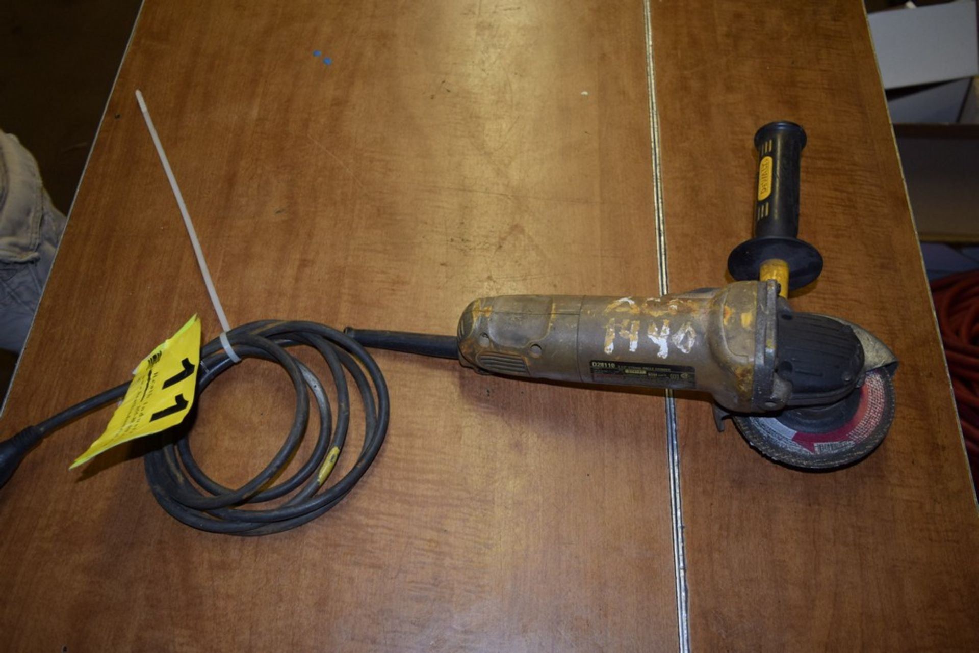 DEWALT MODEL D28110, 4 1/2'' RIGHT ANGLE GRINDER