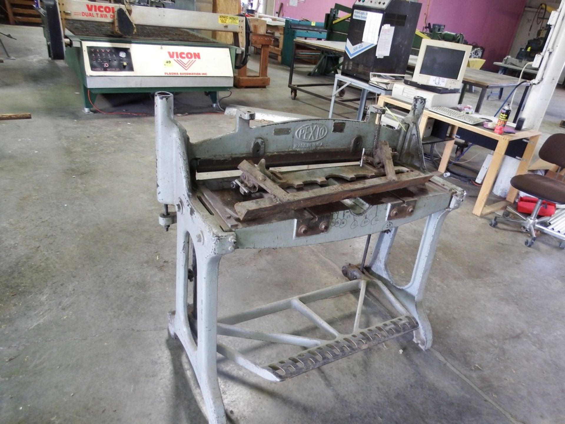 PEXTO MODEL 137-G 18 GAUGE X 36” FOOT OPERATED SHEAR - Image 2 of 4