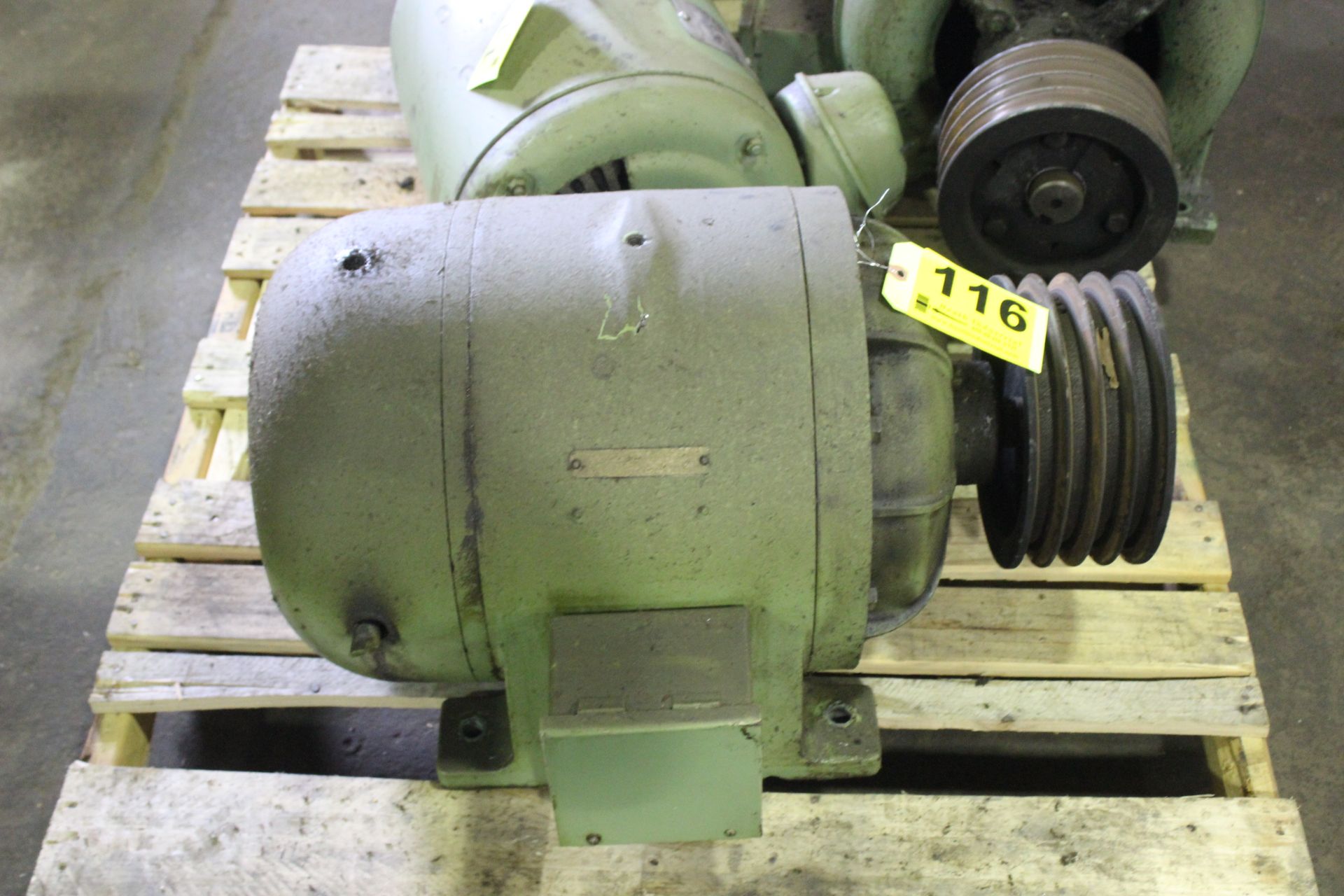 GE 3-PHASE 220/440 VOLT 15-HP ELECTRIC MOTOR